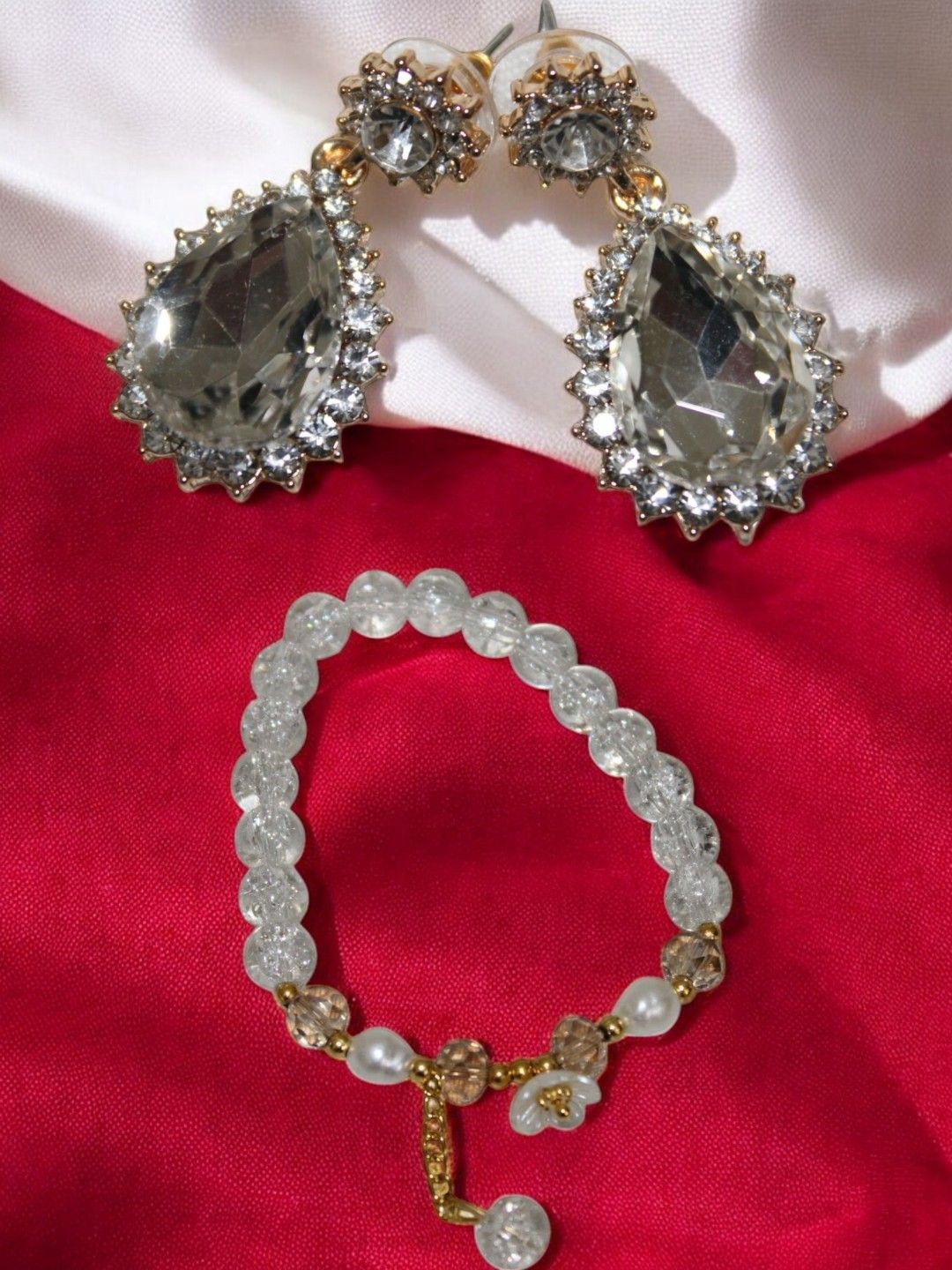 

Jolly Faces Stone-Studded & Beaded Earrings With Bracelet, Gold