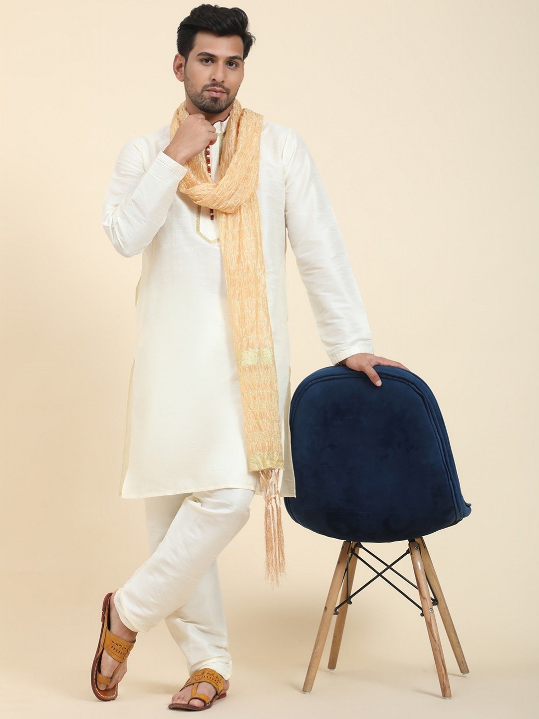 

Moda Rapido Embroidered Mandarin Collar Straight Kurta With Pyjamas And Dupatta, Off white