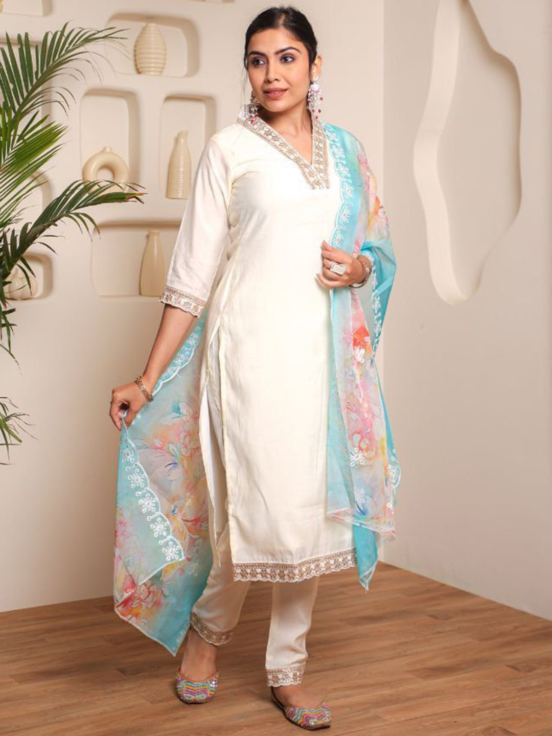 

SANJANA SILK Women Floral Yoke Design Regular Thread Work Chanderi Silk Kurta with Trousers & With Dupatta, White