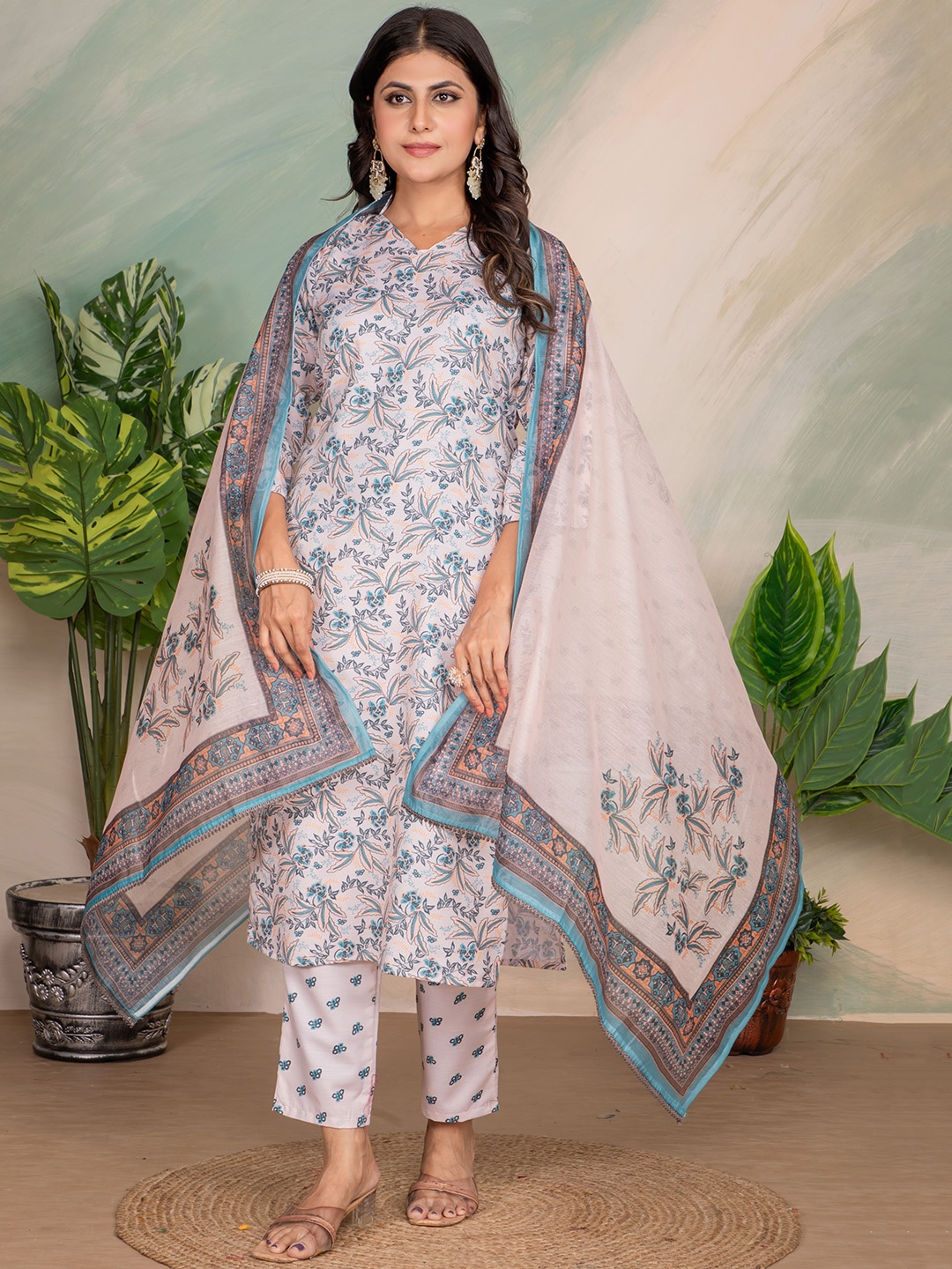 

SANJANA SILK Women Floral Printed Regular Thread Work Kurta with Trousers & With Dupatta, Cream
