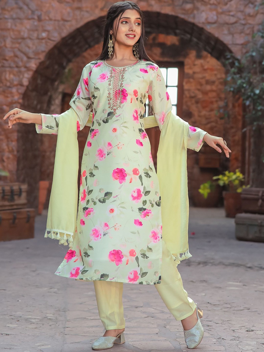 

Sanwariya Silk Floral Printed Gotta Patti Work V Neck Kurta with Trousers & Dupatta, Cream