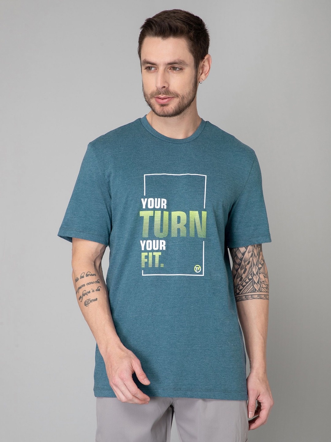

TURNFIT Men Typography Printed Pockets T-shirt, Blue