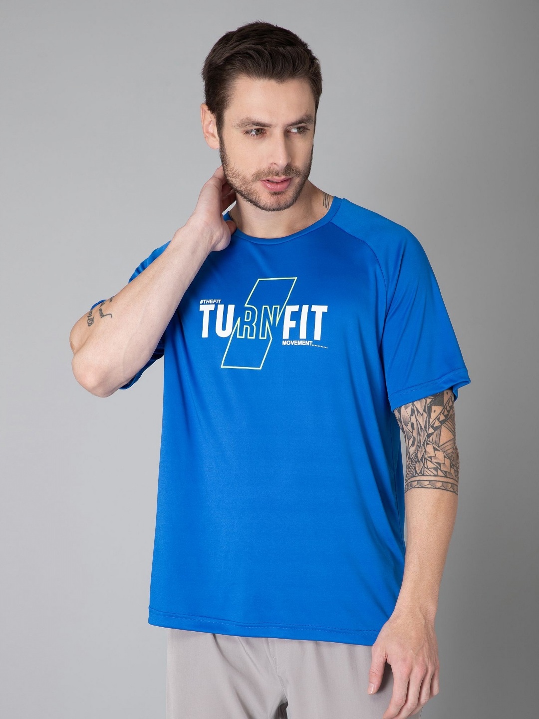 TURNFIT Men Typography Printed Moisture Wicking Pockets T-shirt, Blue