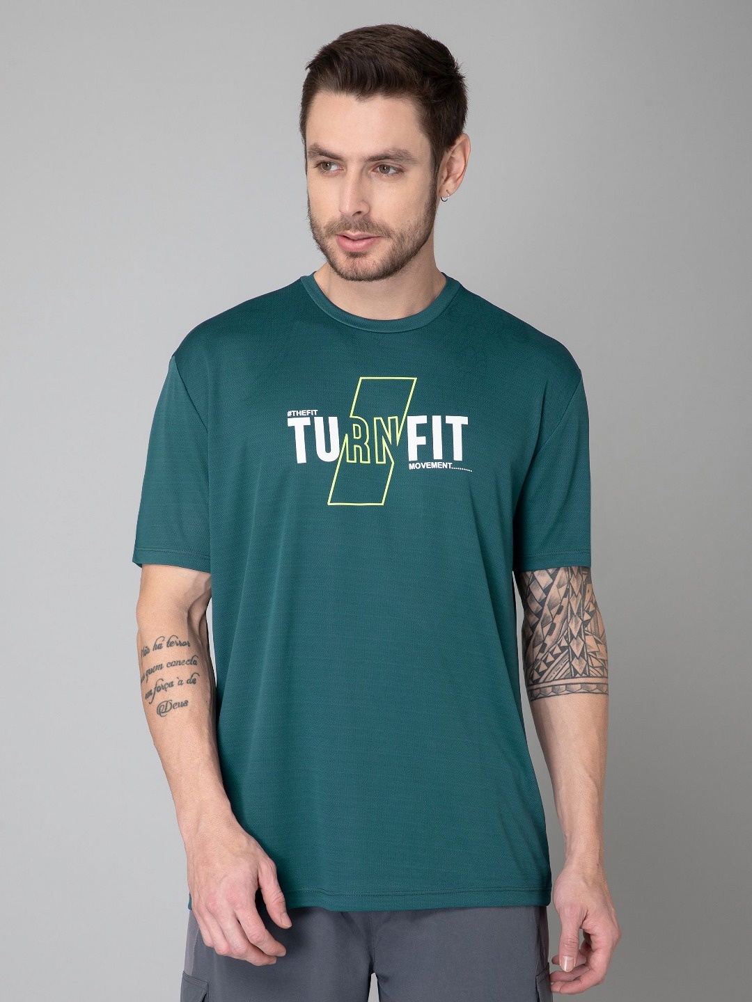 

TURNFIT Men Typography Printed Moisture Wicking Applique T-shirt, Teal