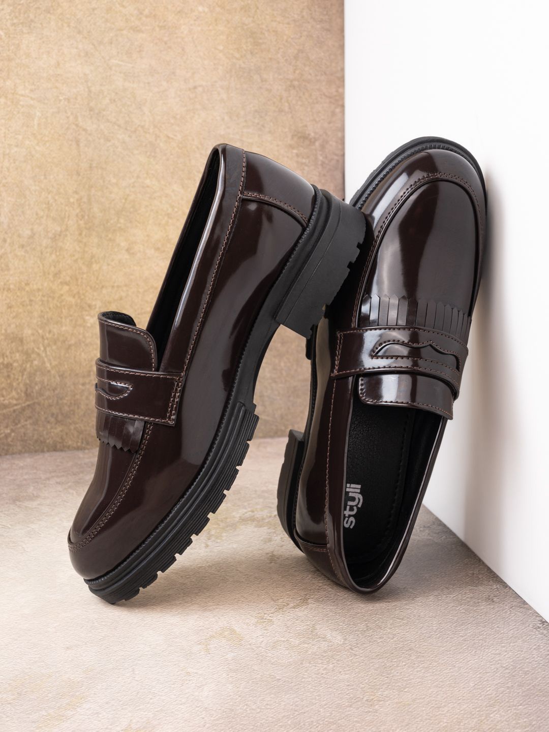 

Styli Men Faux Leather Chunky Loafers, Brown