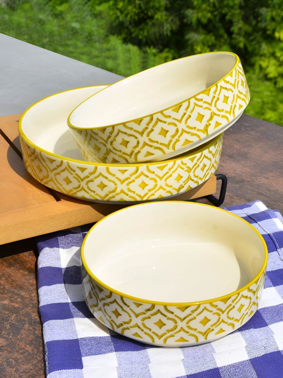 

StyleMyWay Yellow 2025 Ceramic 3 Pieces Hand-Painted Serving Tray