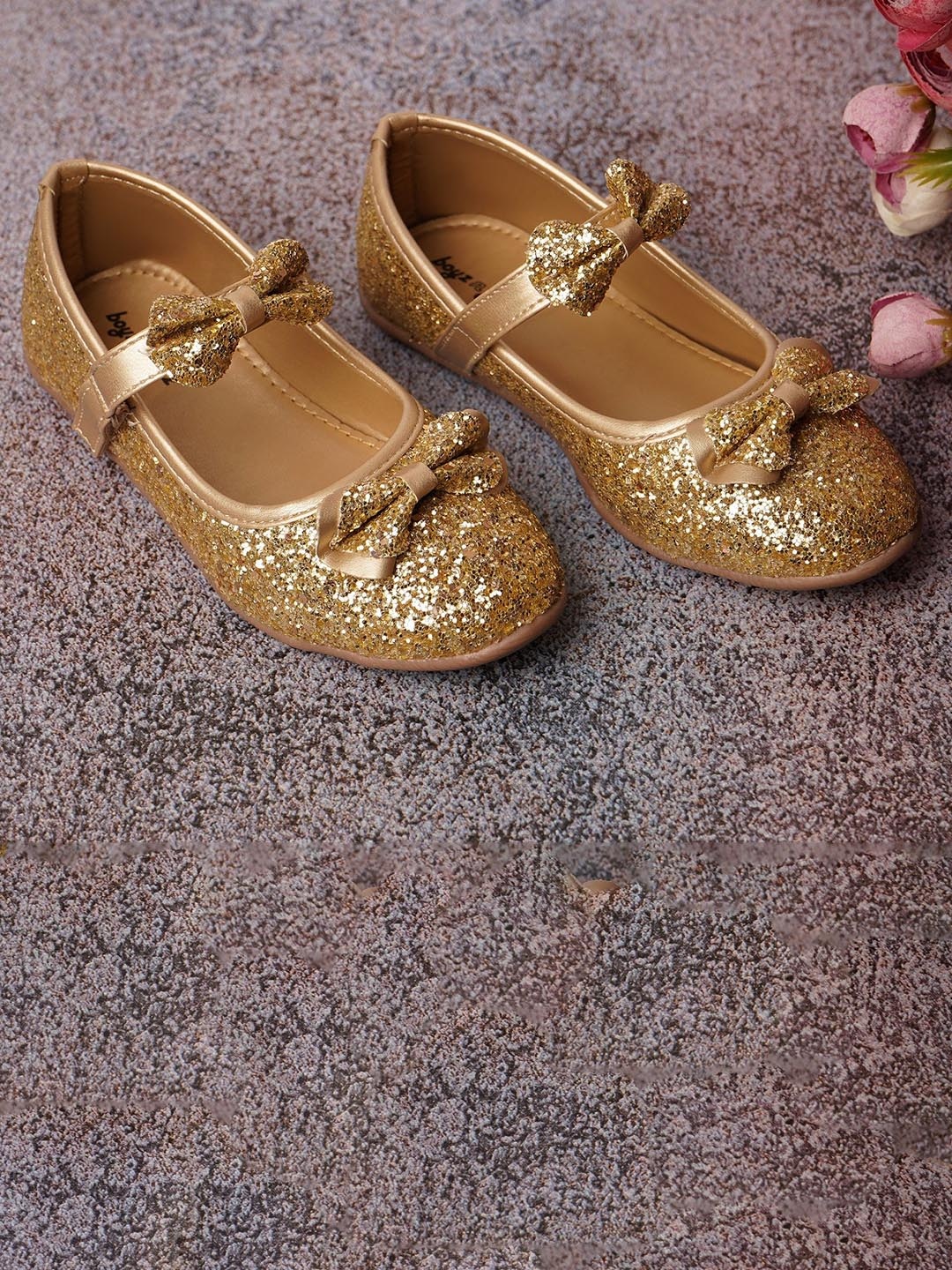 

BOYZ N GALZ Girls Embellished Ballerinas with Bows, Gold