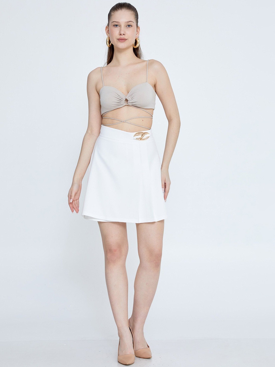 

Fashion Gaiia Shoulder Straps Crop Top With Skirt, White
