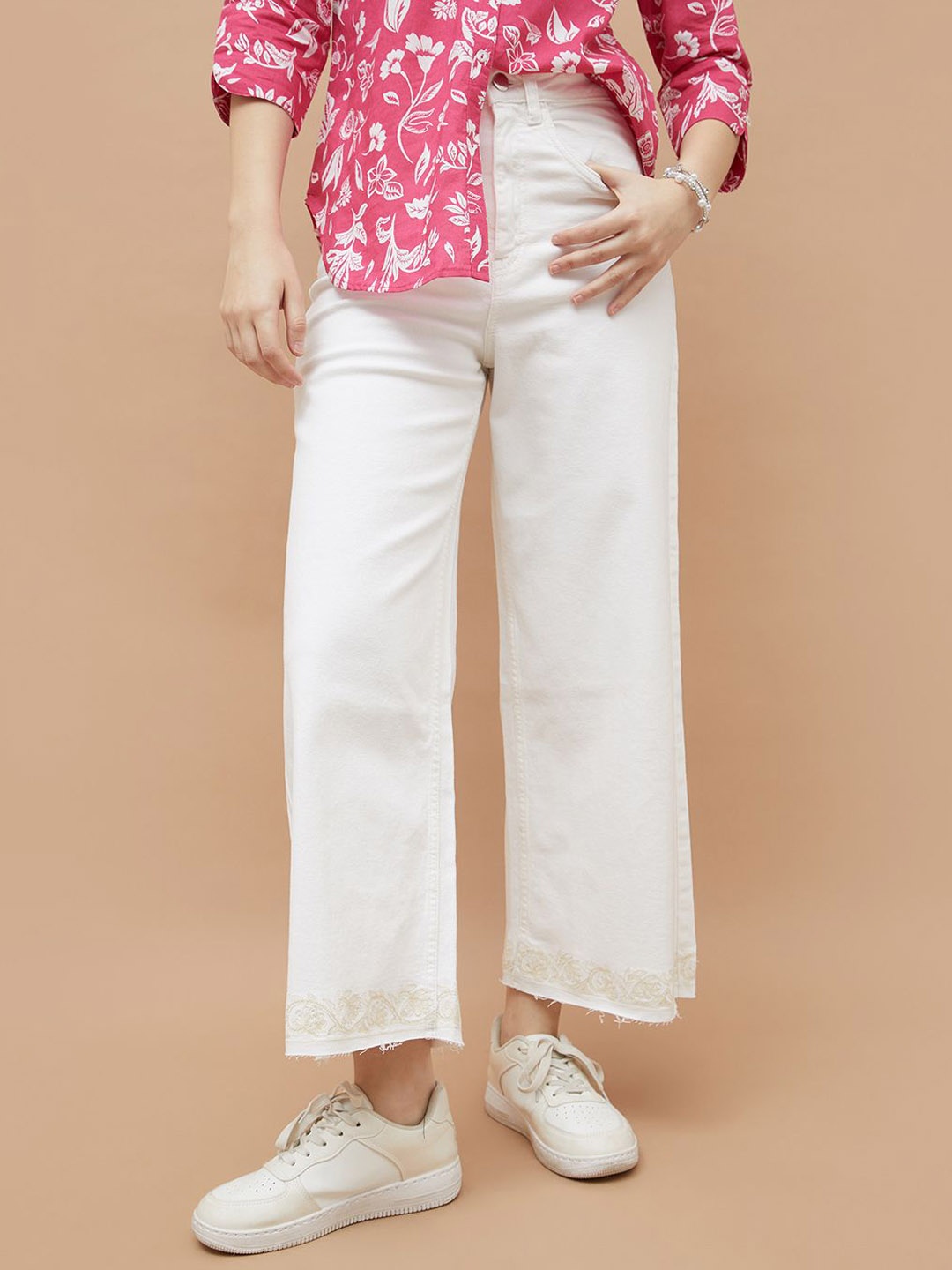 

Colour Me by Melange Women Regular Fit Mid-Rise Trousers, Off white