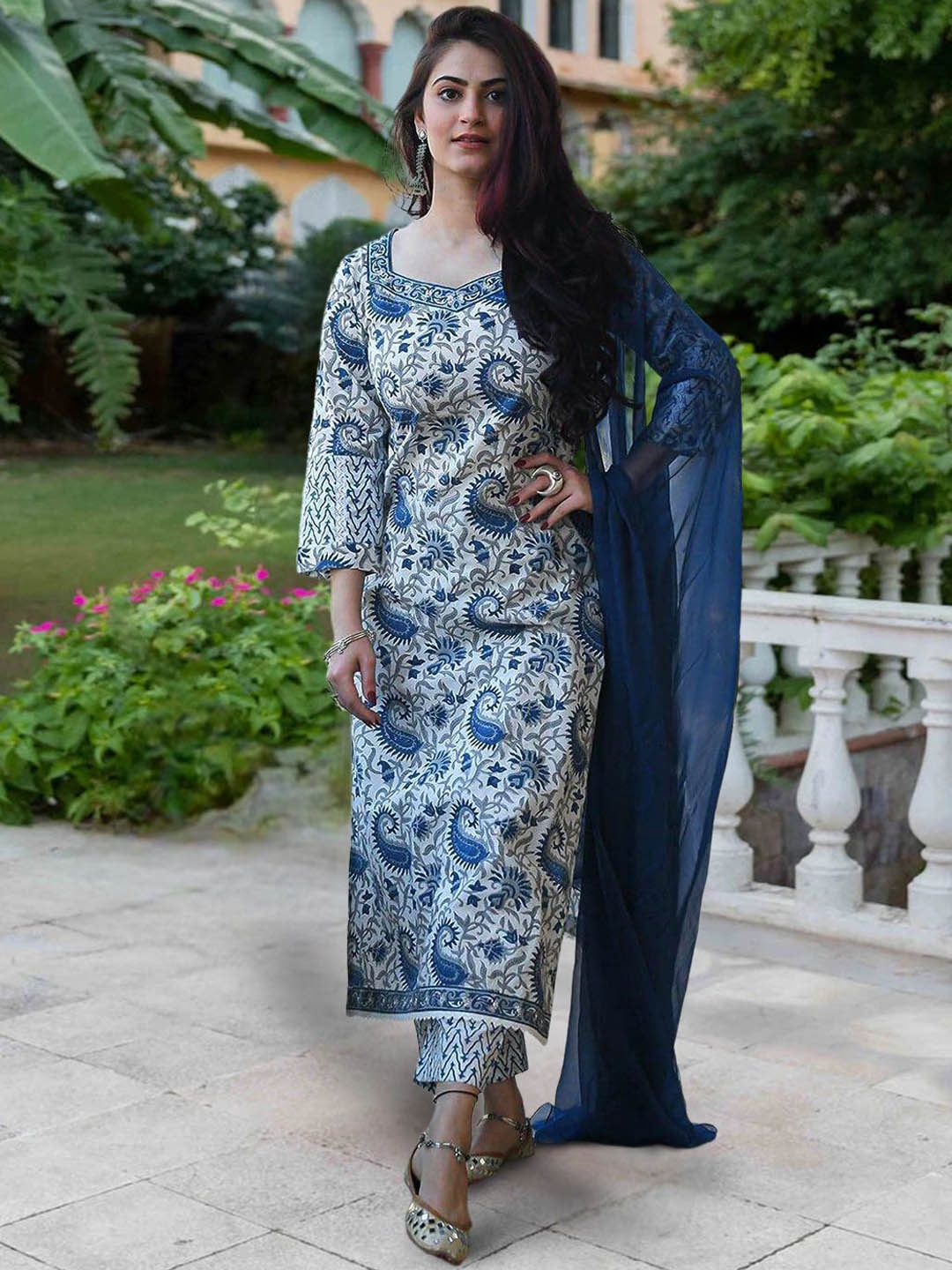 

7Threads Paisley Printed Square Neck Straight Kurta with Trousers And Dupatta, White