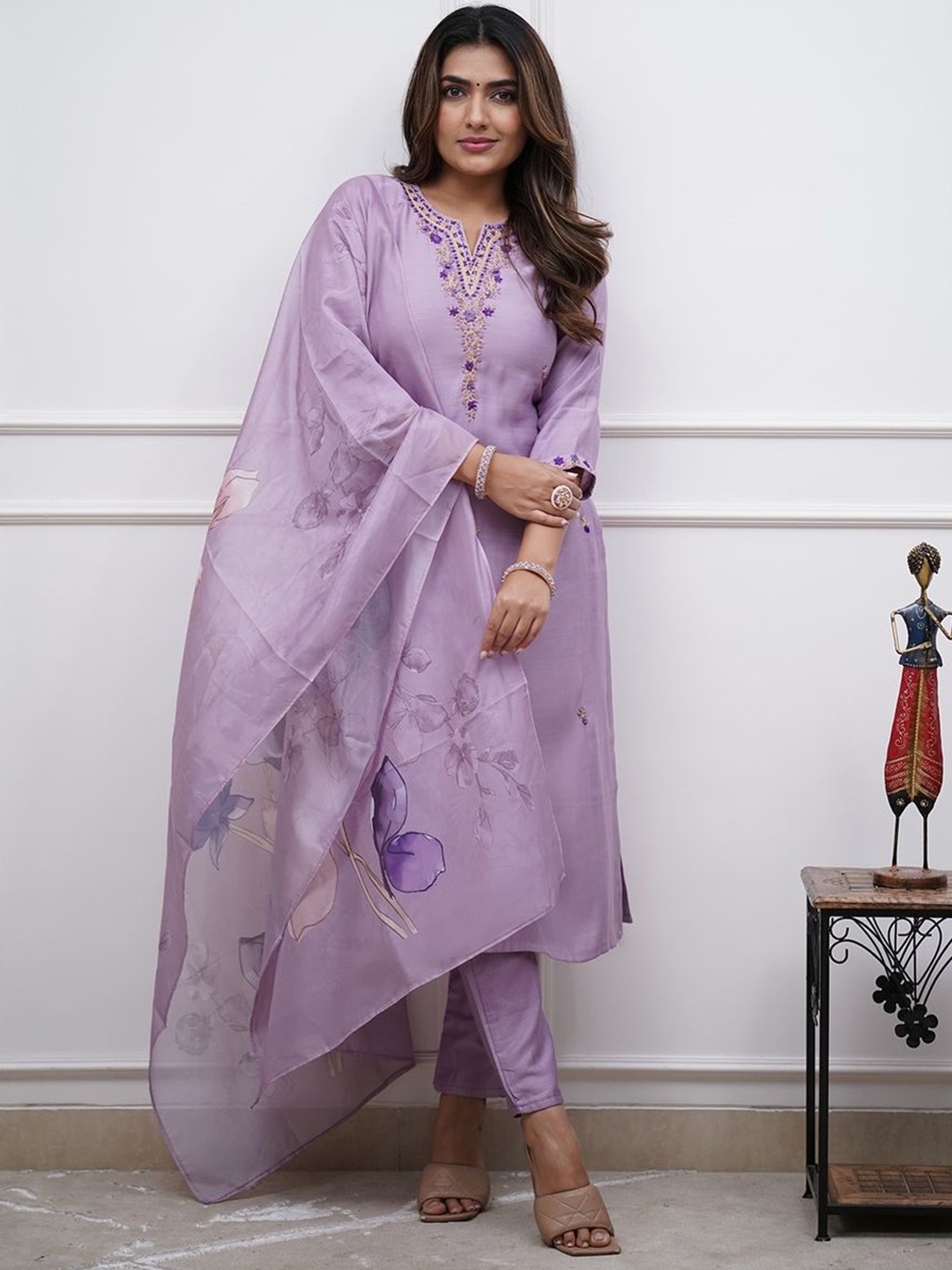 

KALINI Floral Embroidered V Neck Sequinned Kurta with Trousers & Dupatta, Lavender
