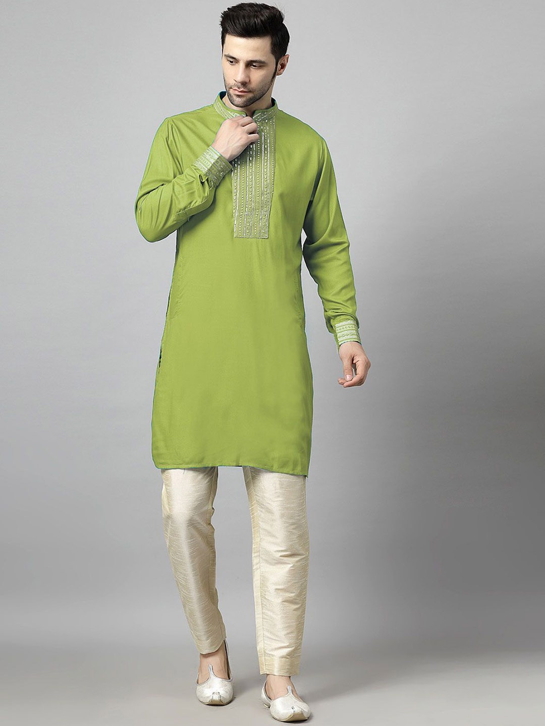 

Utsav Fashion Yoke Design Sequinned Mandarin Collar Straight Kurta with Trousers, Green