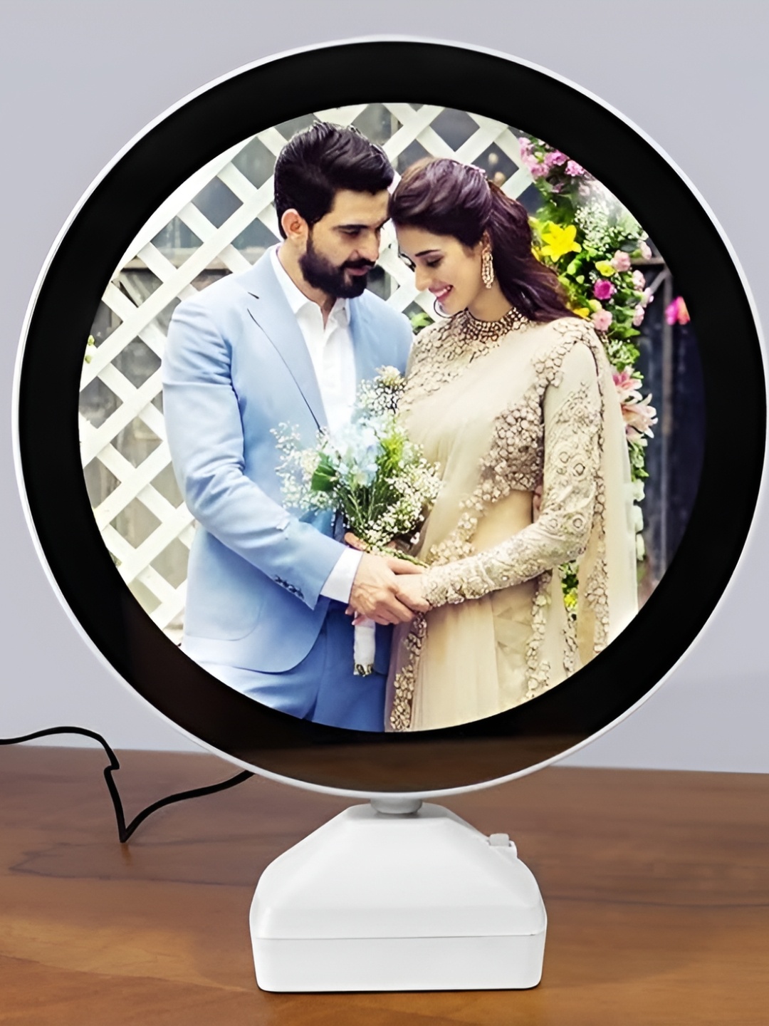 

Anikmart White Magic Mirror Table Photo Frame