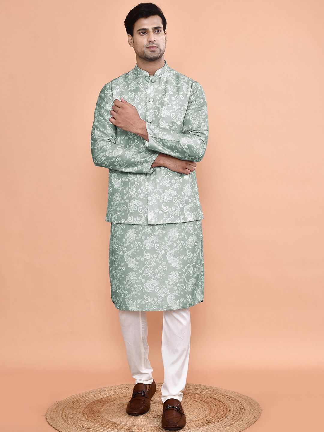 

MAAHI FABS Floral Printed Mandarin Collar Straight Kurta With Pyjama And Nehru Jacket, Green