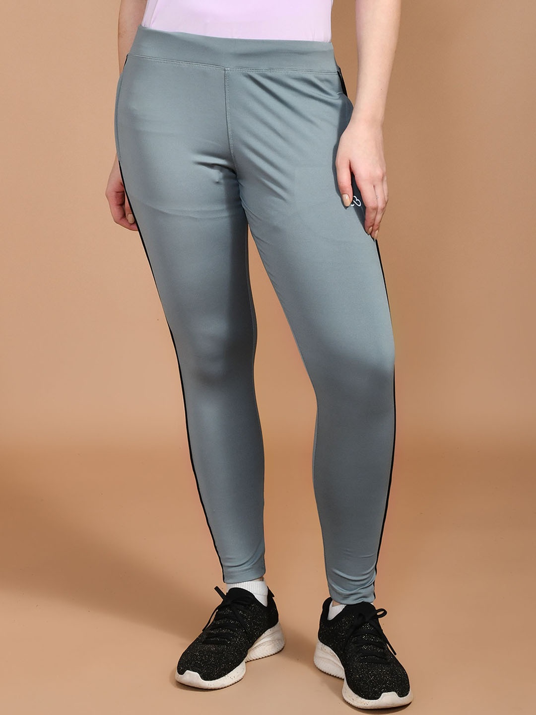 

SKYKNIT Women Slim-Fit Dry-Fit Tights, Grey