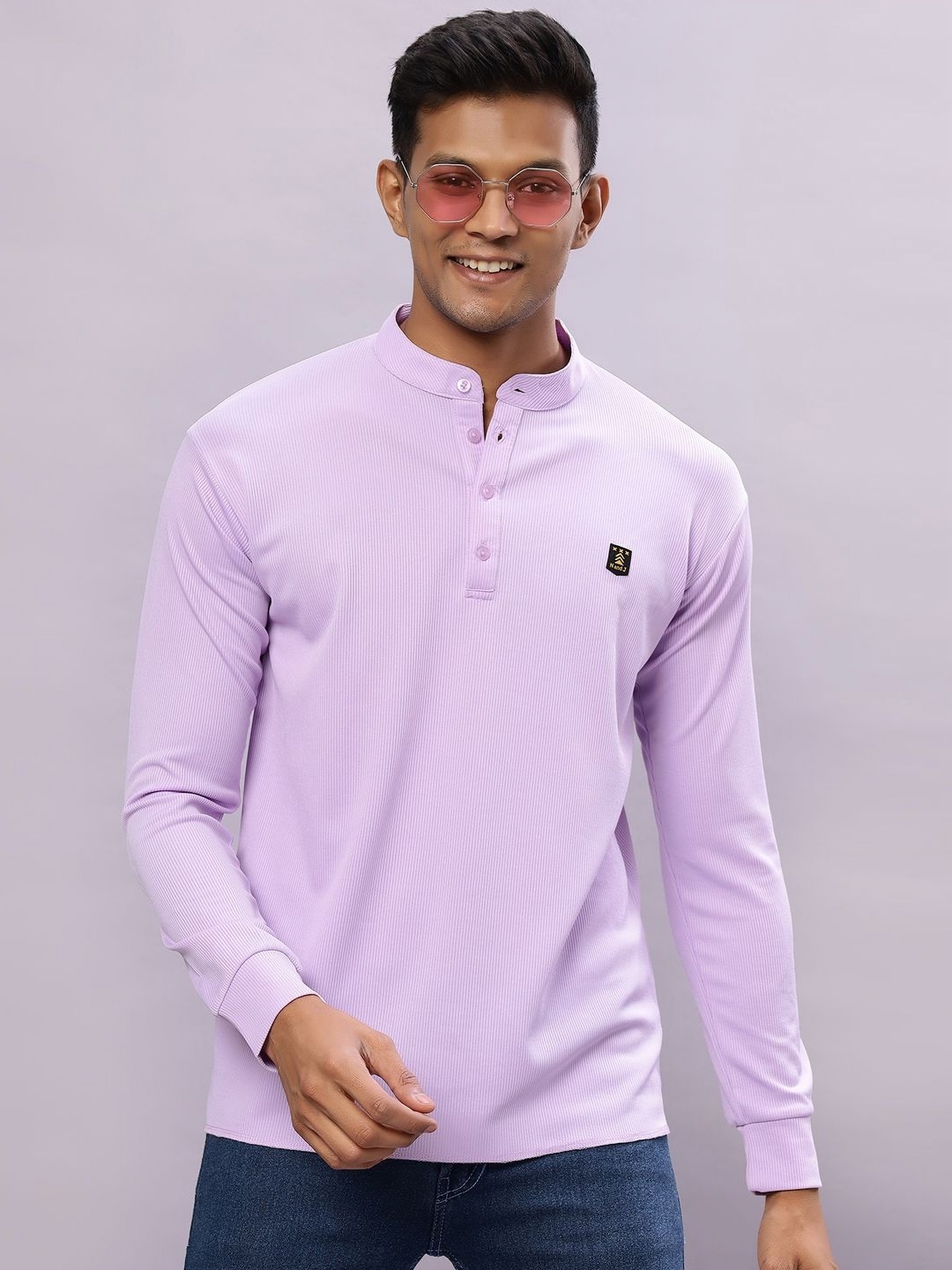 

N AND J Men Henley Neck Applique T-shirt, Lavender