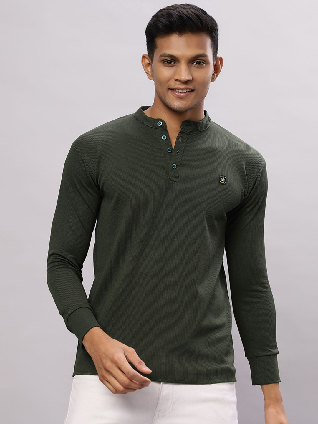 

N AND J Men Henley Neck Pockets T-shirt, Green