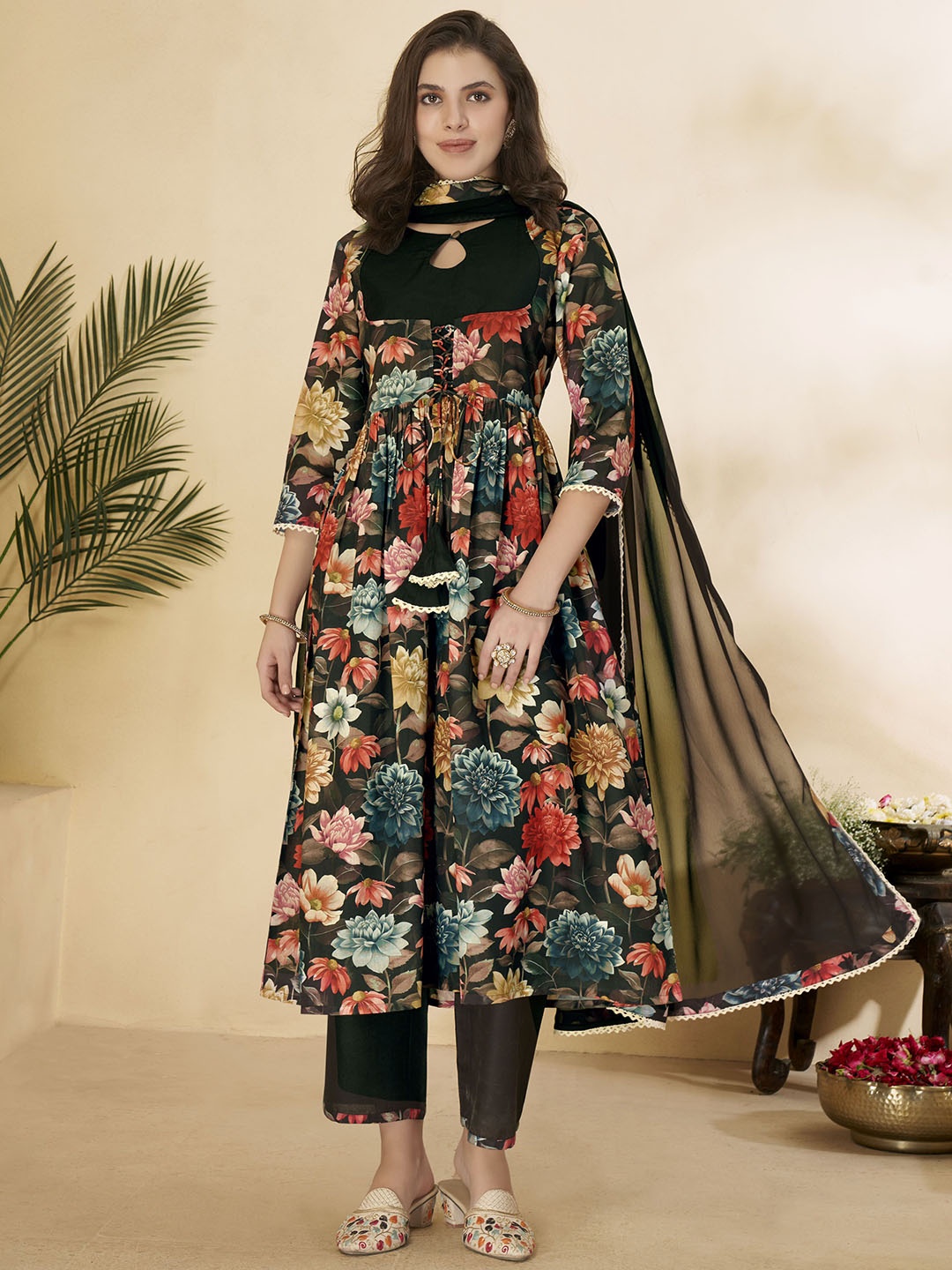 

Anouk Floral Printed Keyhole Neck Anarkali Kurta With Trousers And Dupatta, Black