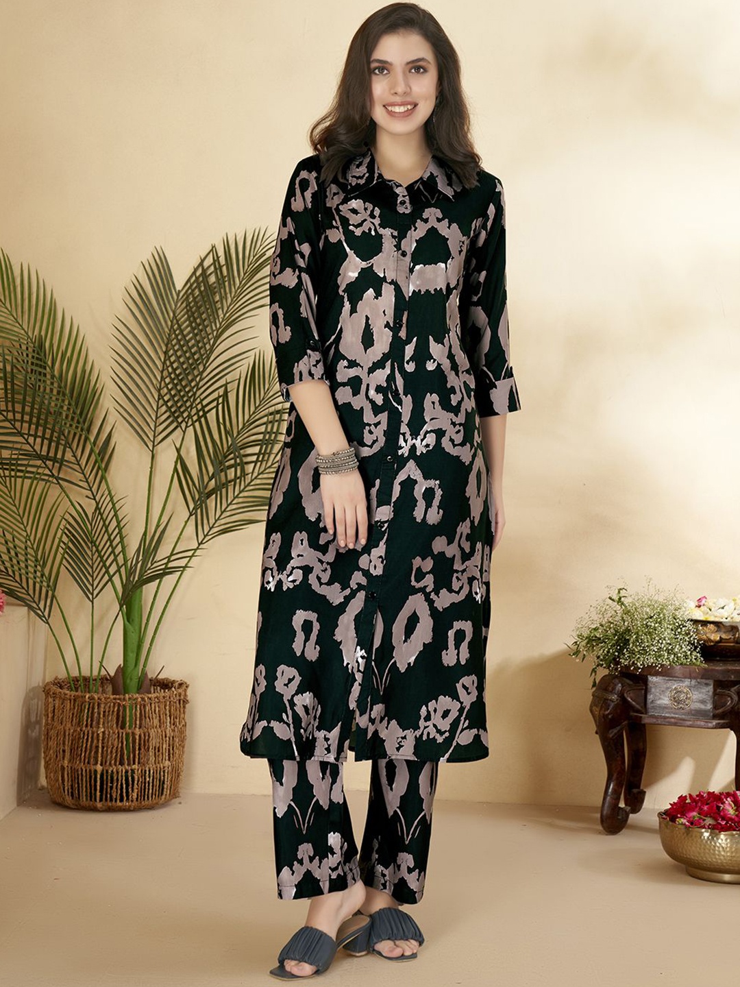 

Anouk Black Ethnic Motifs Printed Shirt Collar Tunic And Trouser