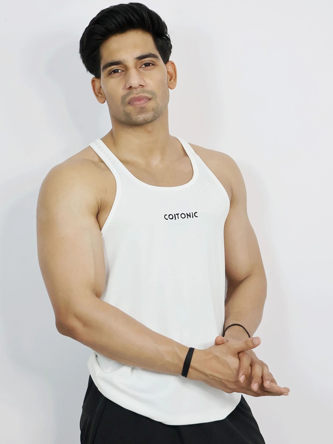 

Coitonic Men Round Neck Basic Sleeveless Vest, White