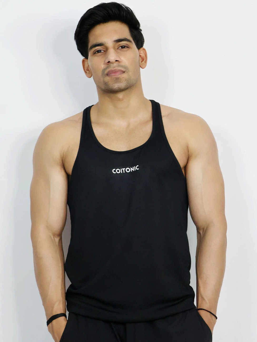 

Coitonic Men Scoop Neck Classic Stringer Basic Vest, Black