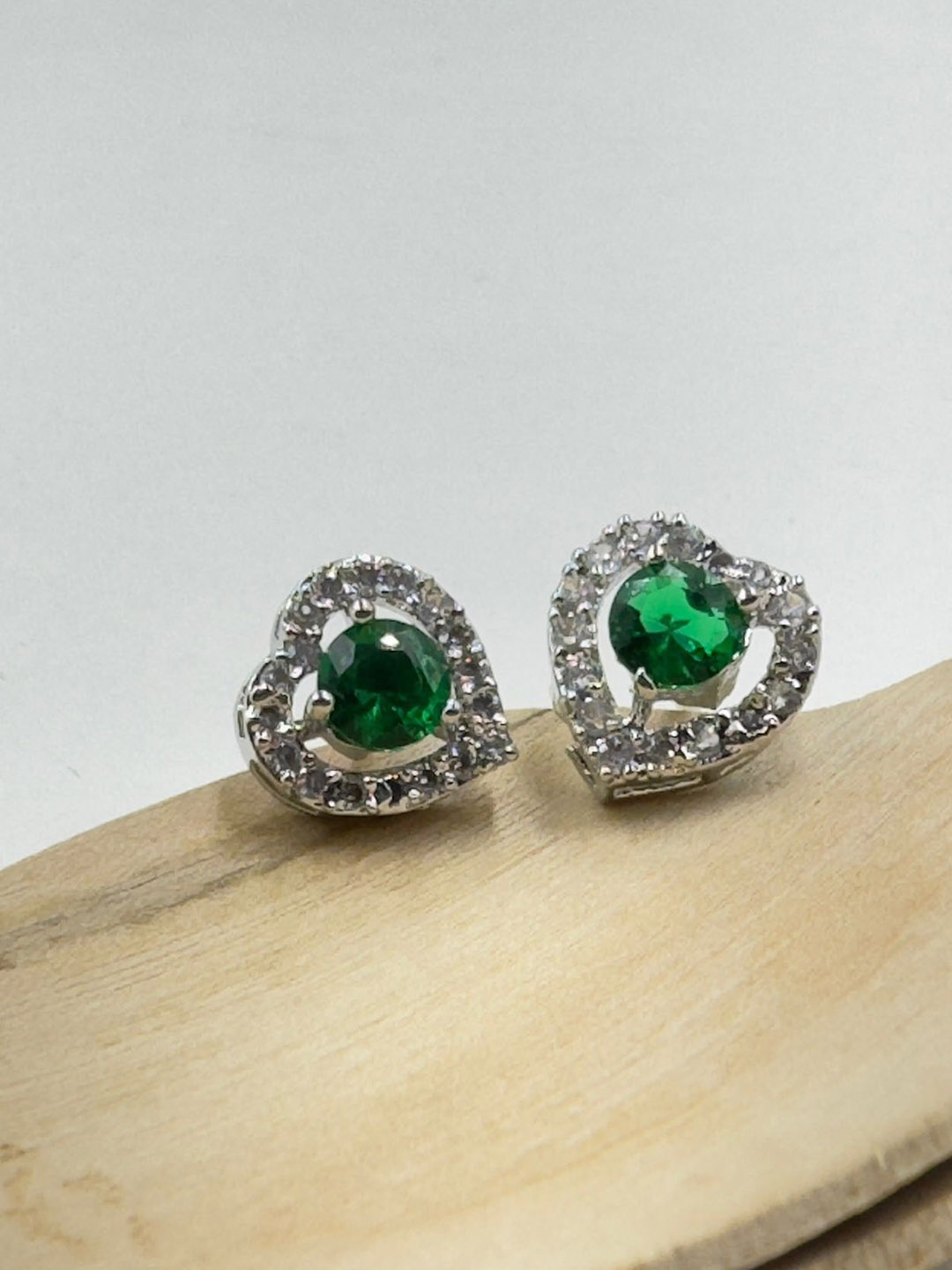 

AKLINA Cubic Zirconia Diamond Shaped Studs, Green