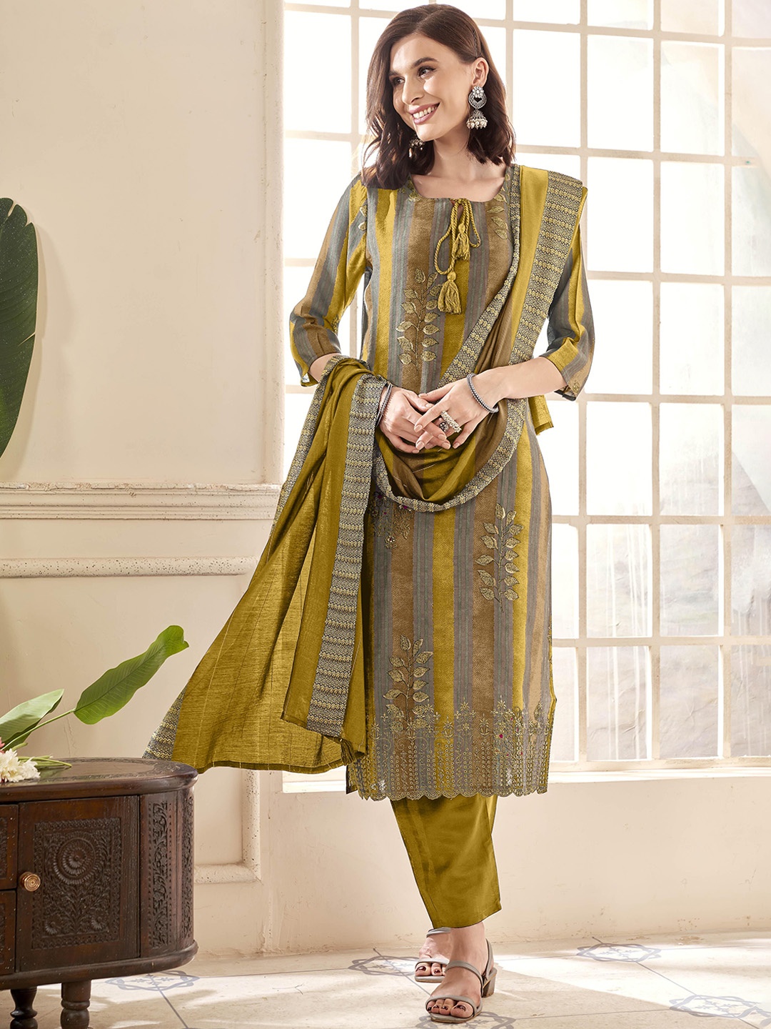 

Anouk Women Printed Regular Thread Work Chanderi Silk Kurta with Trousers & With Dupatta, Mustard