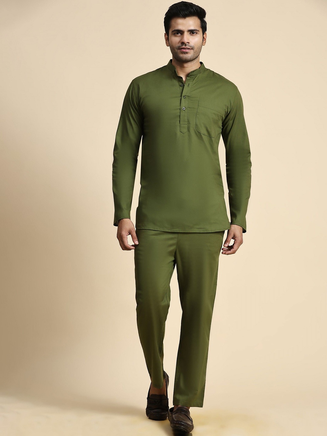

Moda Rapido Mandarin Collar Pure Cotton Short Kurta With Trousers, Olive