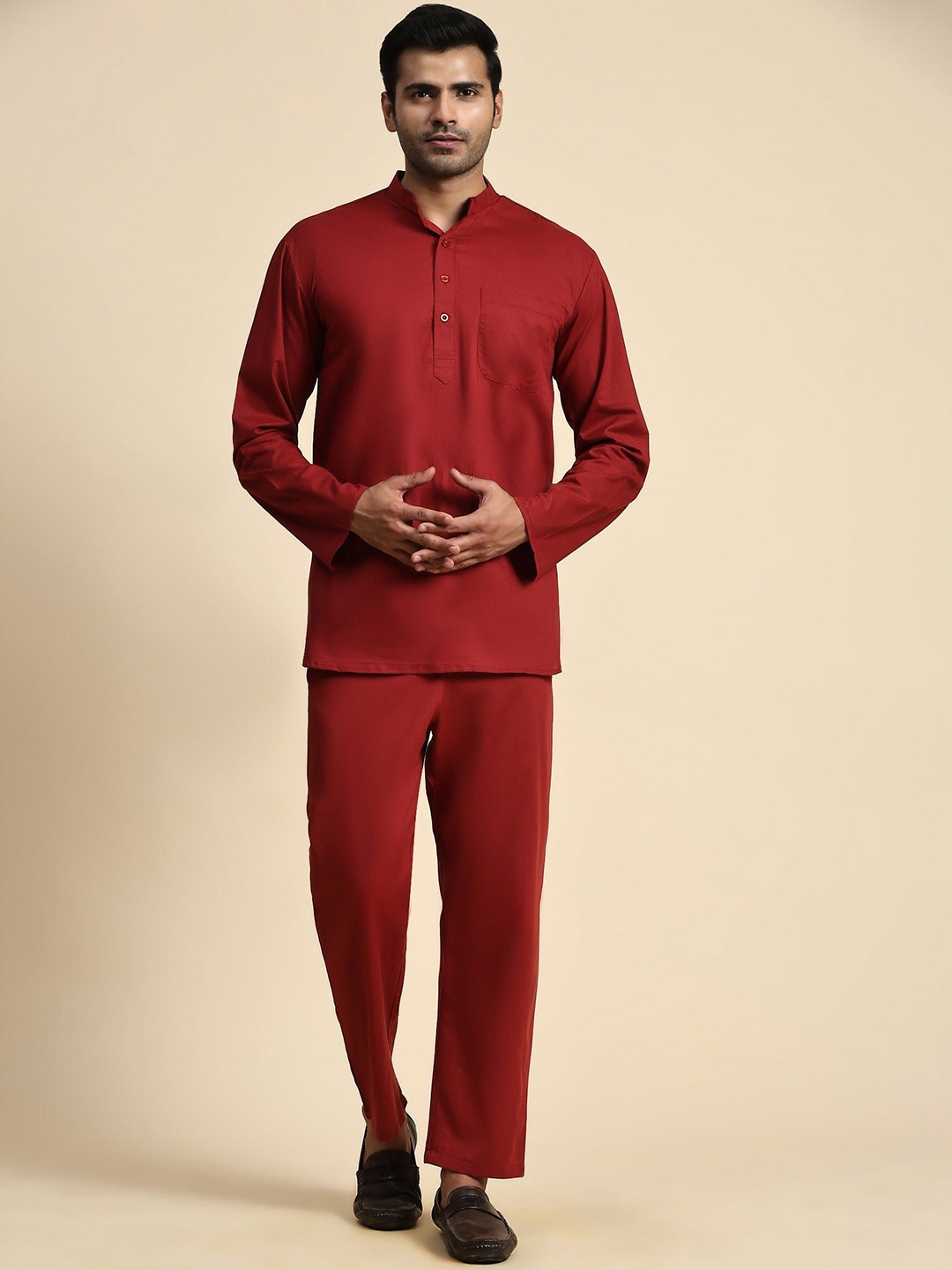 

Moda Rapido Mandarin Collar Pure Cotton Short Kurta With Pyjamas, Red