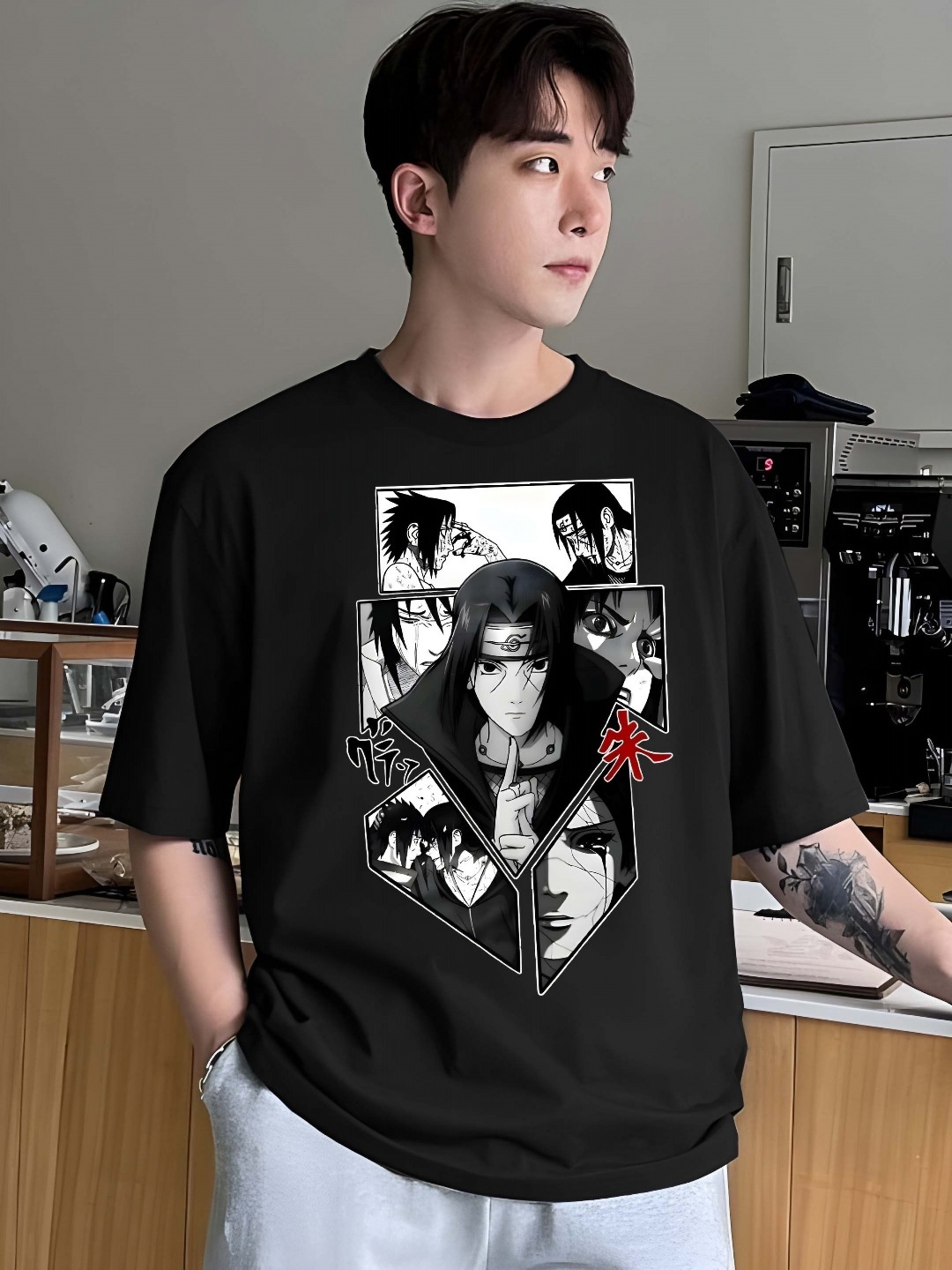 

BOWLIFESTYLE Men Graphic Printed Round Neck Cotton Oversized T-shirt, Black
