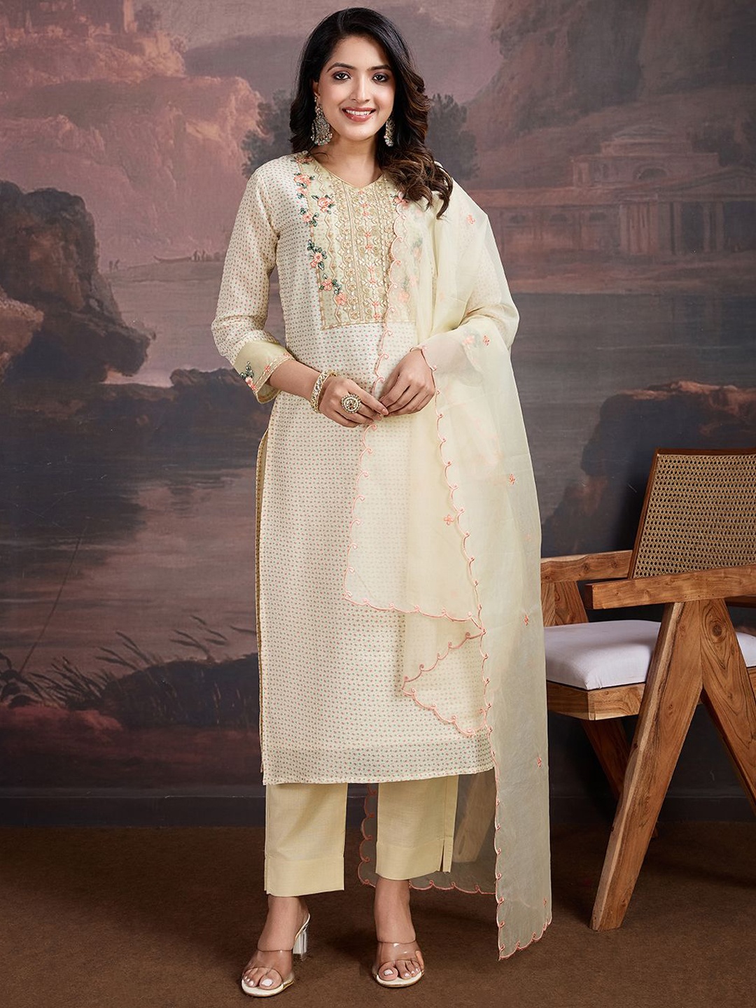 

House of Pataudi Floral Printed V-Neck Zari Straight Kurta With Trouser & Dupatta, Beige