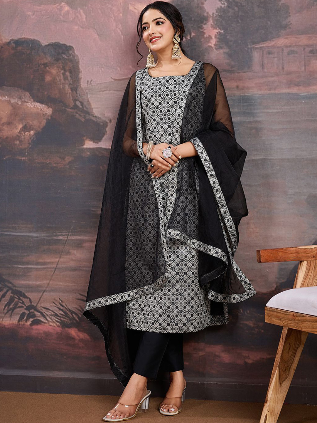 

House of Pataudi Ethnic Motifs Woven Design Straight Kurta With Trouser And Dupatta, Grey