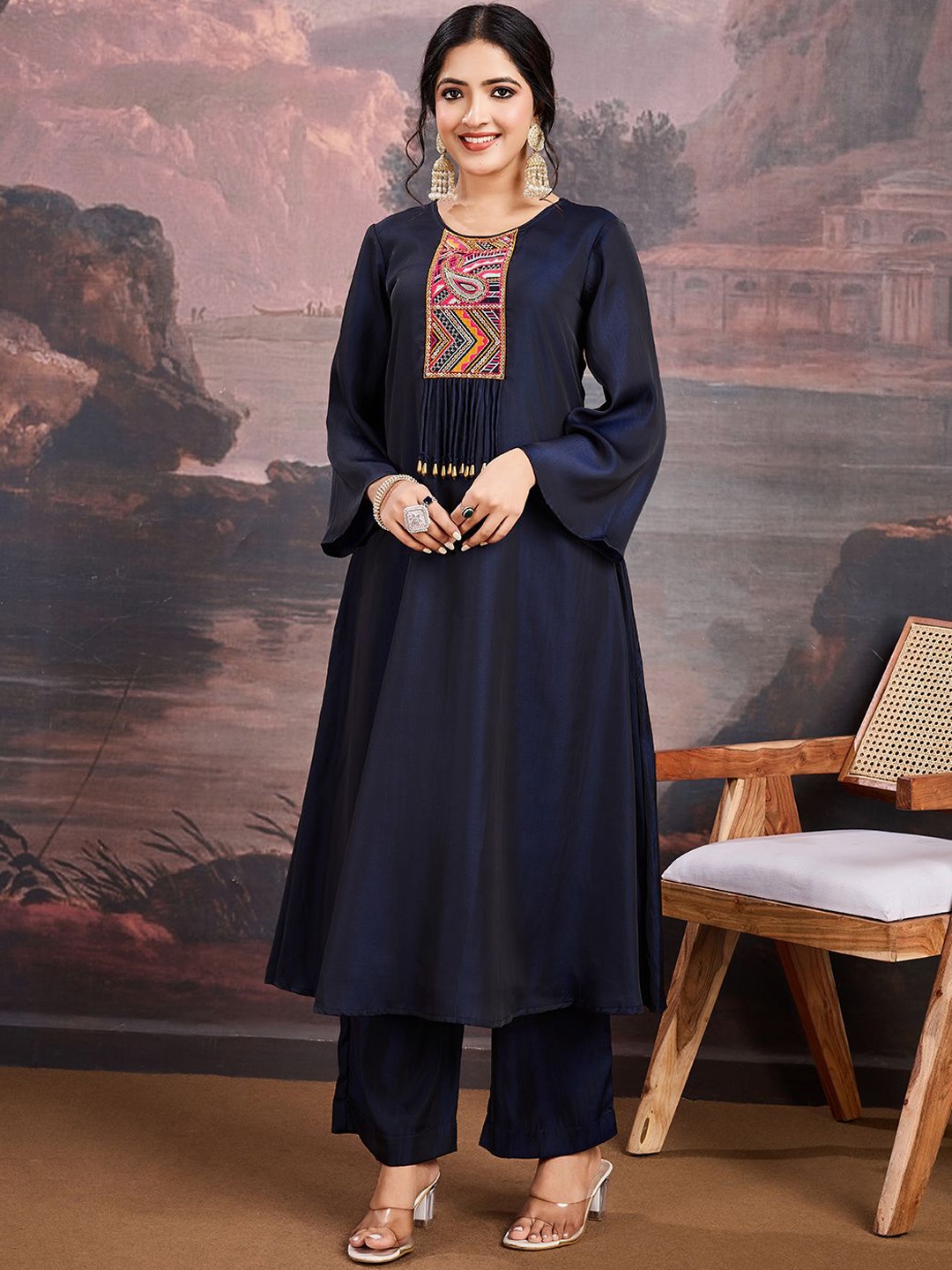 

House of Pataudi Sequinned Flared Sleeves A-Line Kurta With Trouser, Navy blue