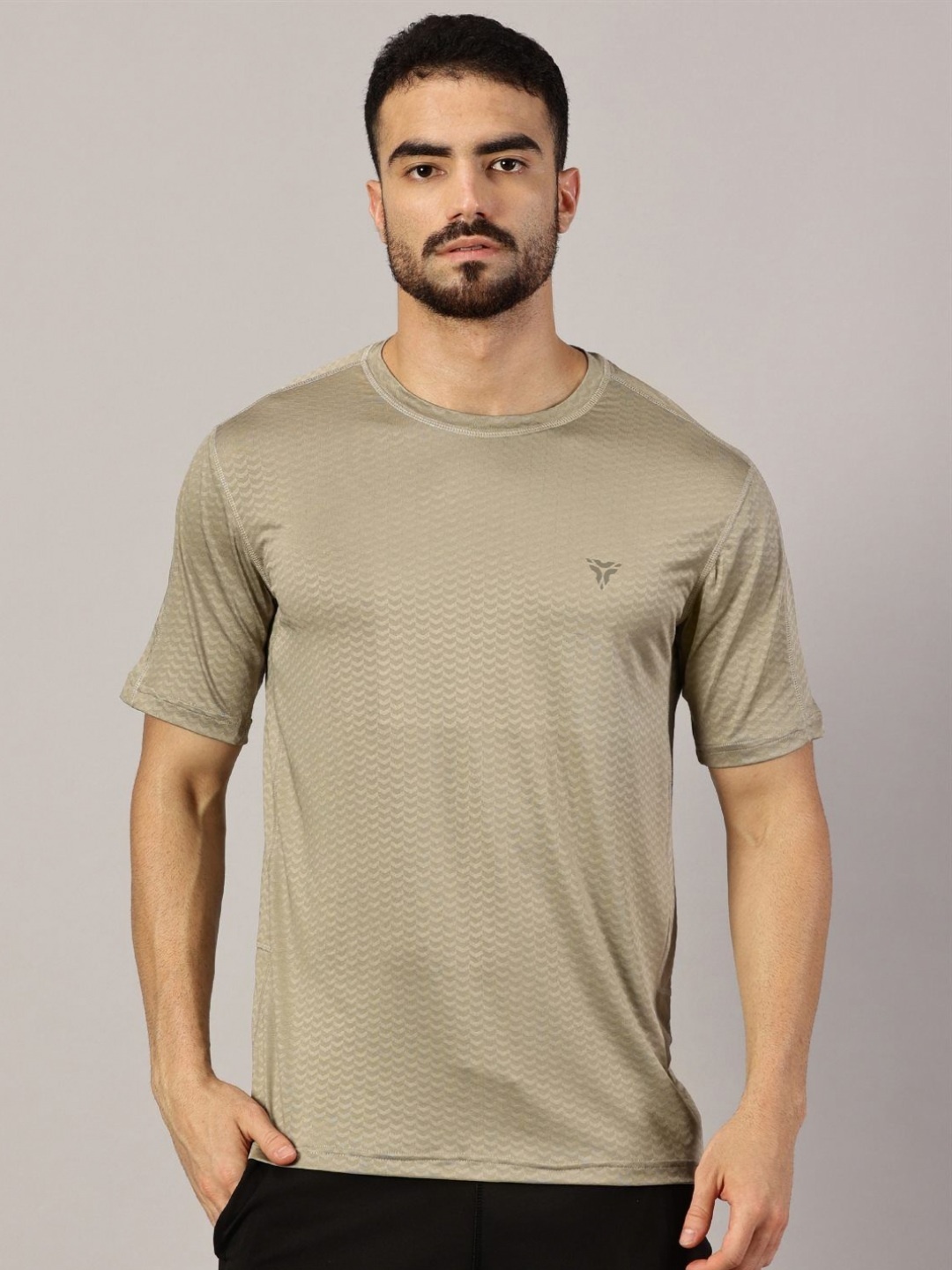 

deb Men Dry Fit Geometric Printed Round Neck T-shirt, Beige
