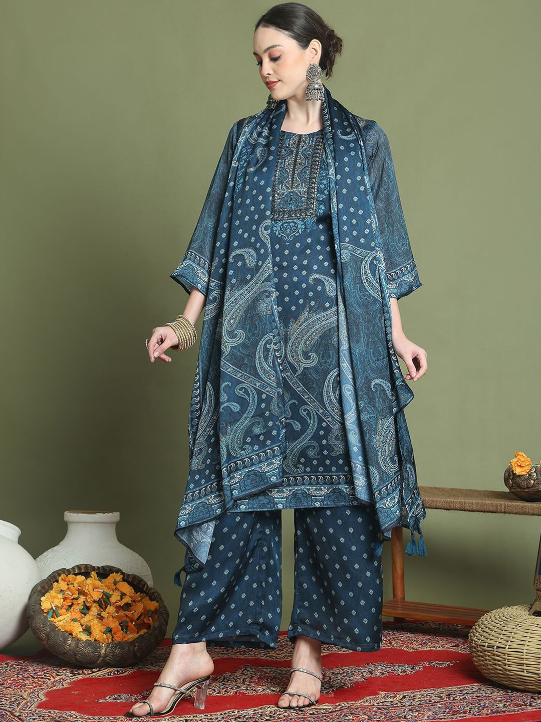 

Stylee LIFESTYLE Paisley Printed Round Neck Kurta With Trouser And Dupatta, Navy blue