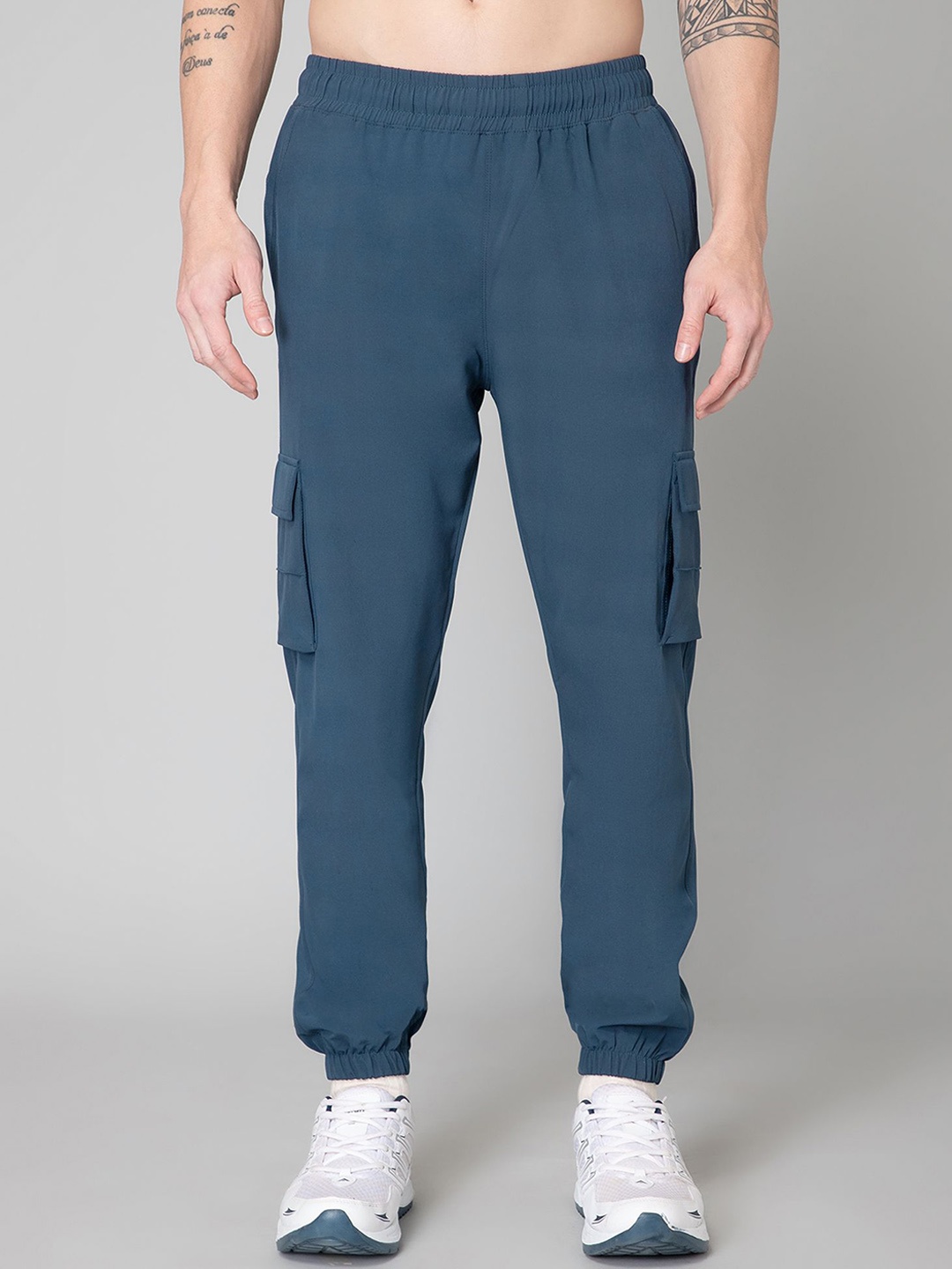 

TURNFIT Men Relaxed-Fit Mid-Rise Joggers, Blue