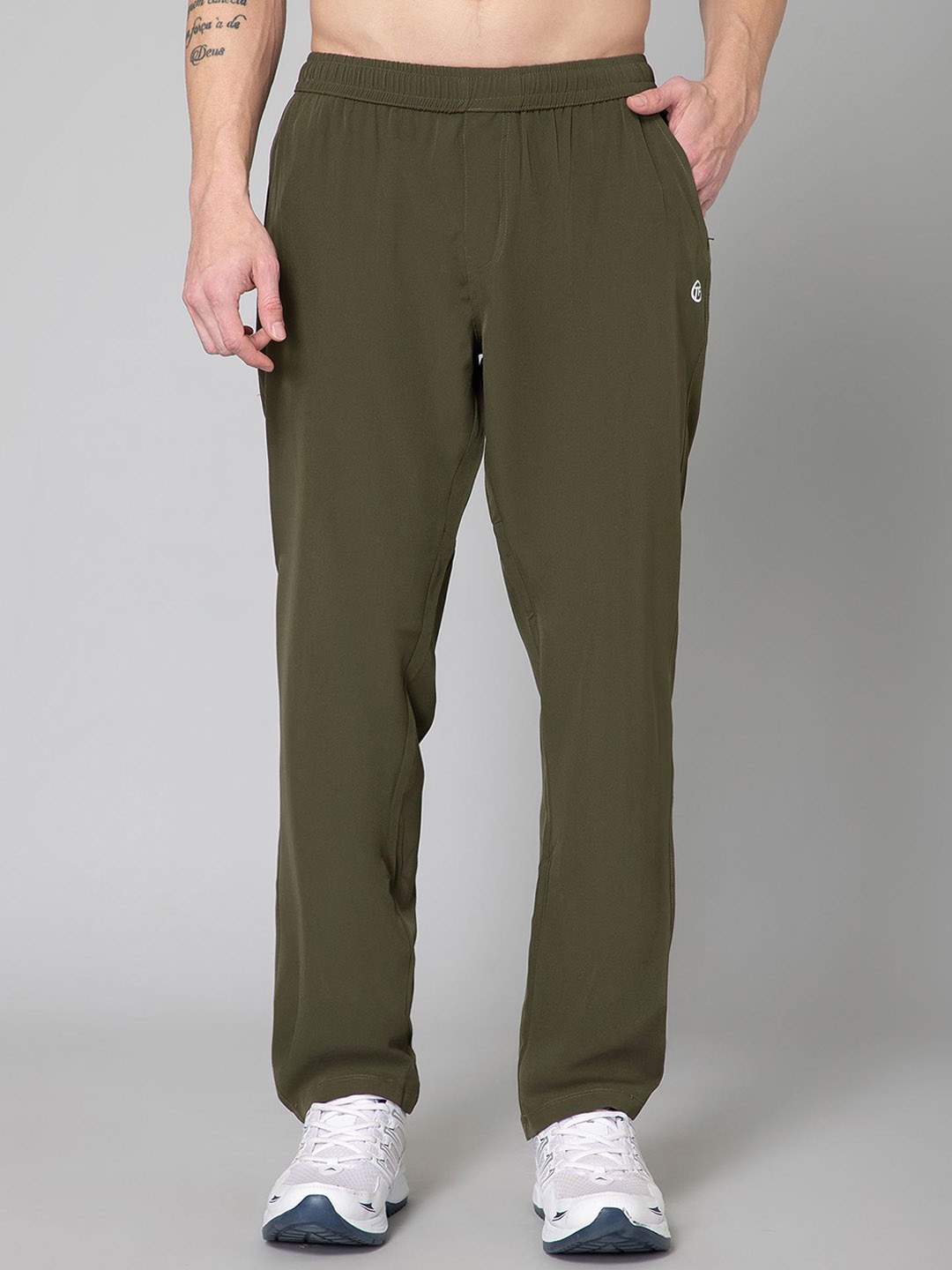 

TURNFIT Men Straight-Fit Mid-Rise Track Pants, Olive