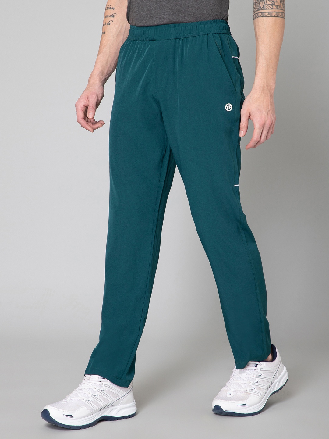 

TURNFIT Men Straight-Fit Mid-Rise Track Pants, Teal