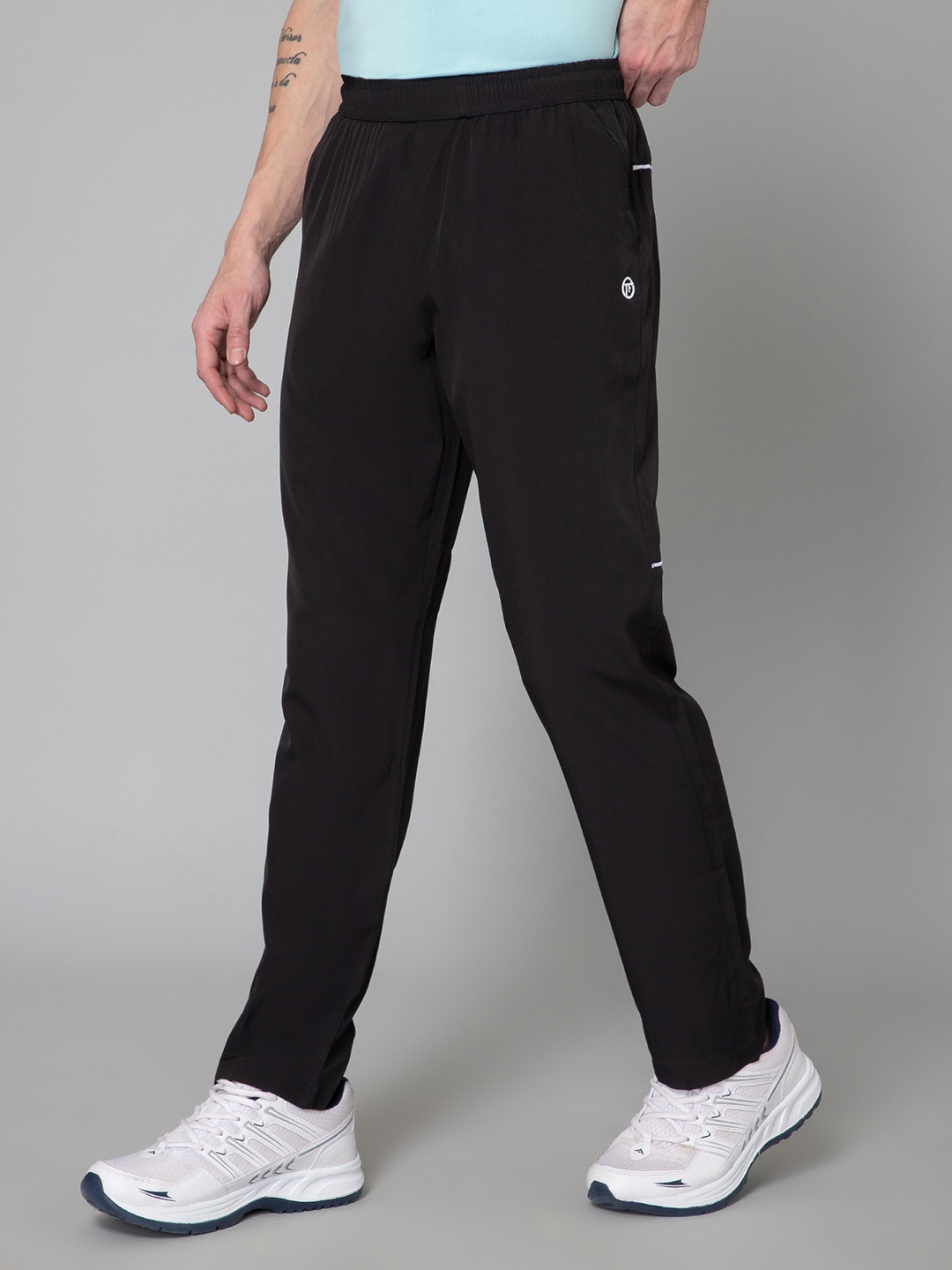 

TURNFIT Men Regular Fit Mid Rise Track Pants, Black