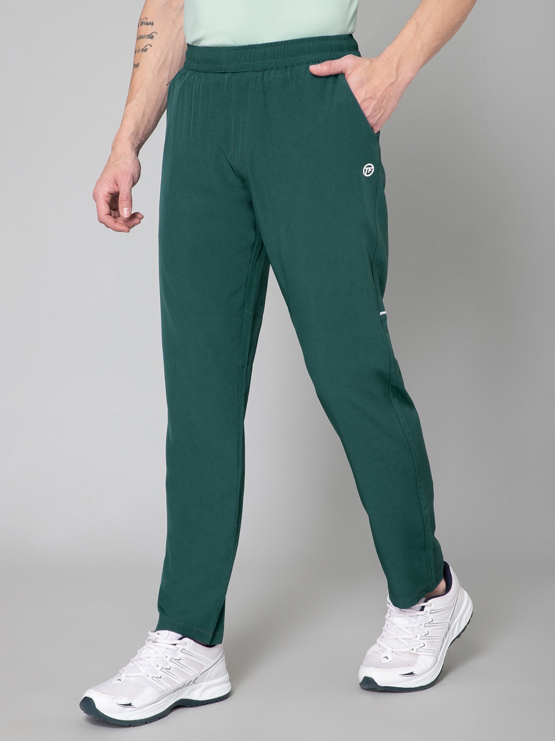 

TURNFIT Men Straight-Fit Mid-Rise Track Pants, Green