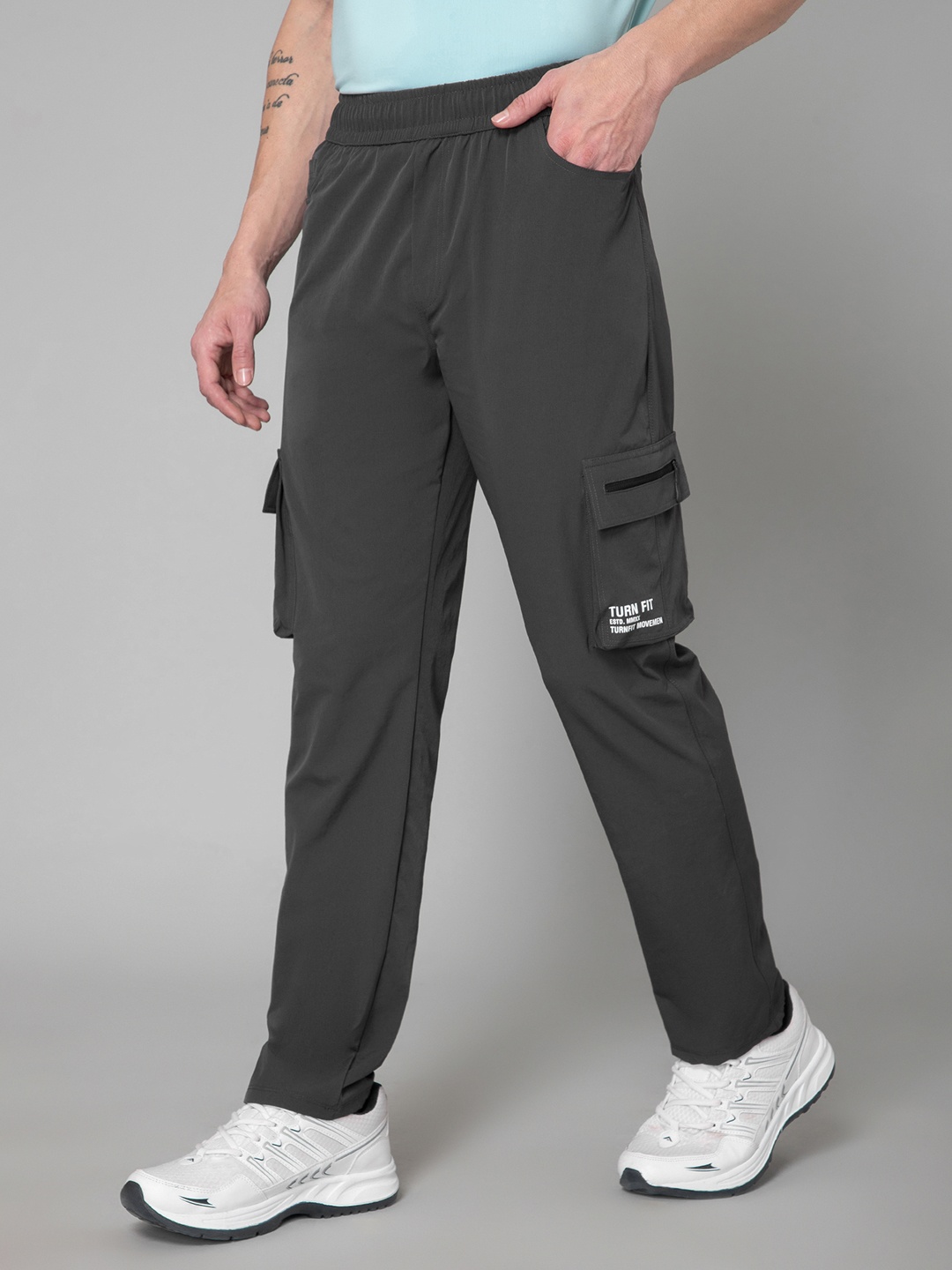 

TURNFIT Men Straight-Fit Mid-Rise Cargo Track Pants, Grey