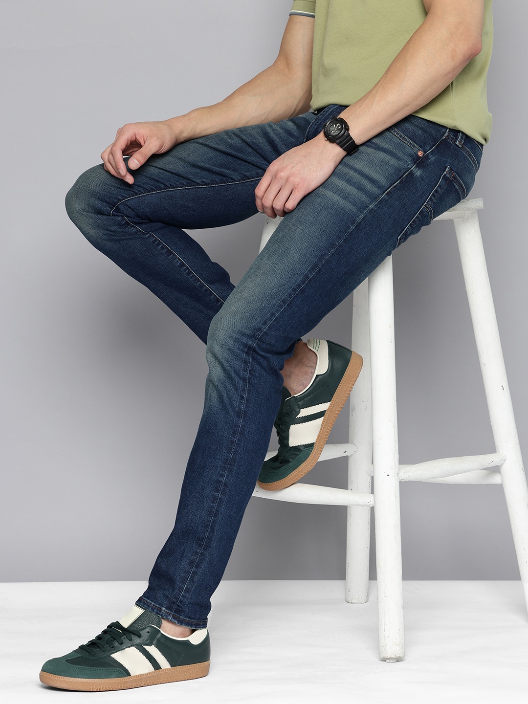 

Levis Men 512 Slim Fit Light Fade Stretchable Jeans, Blue