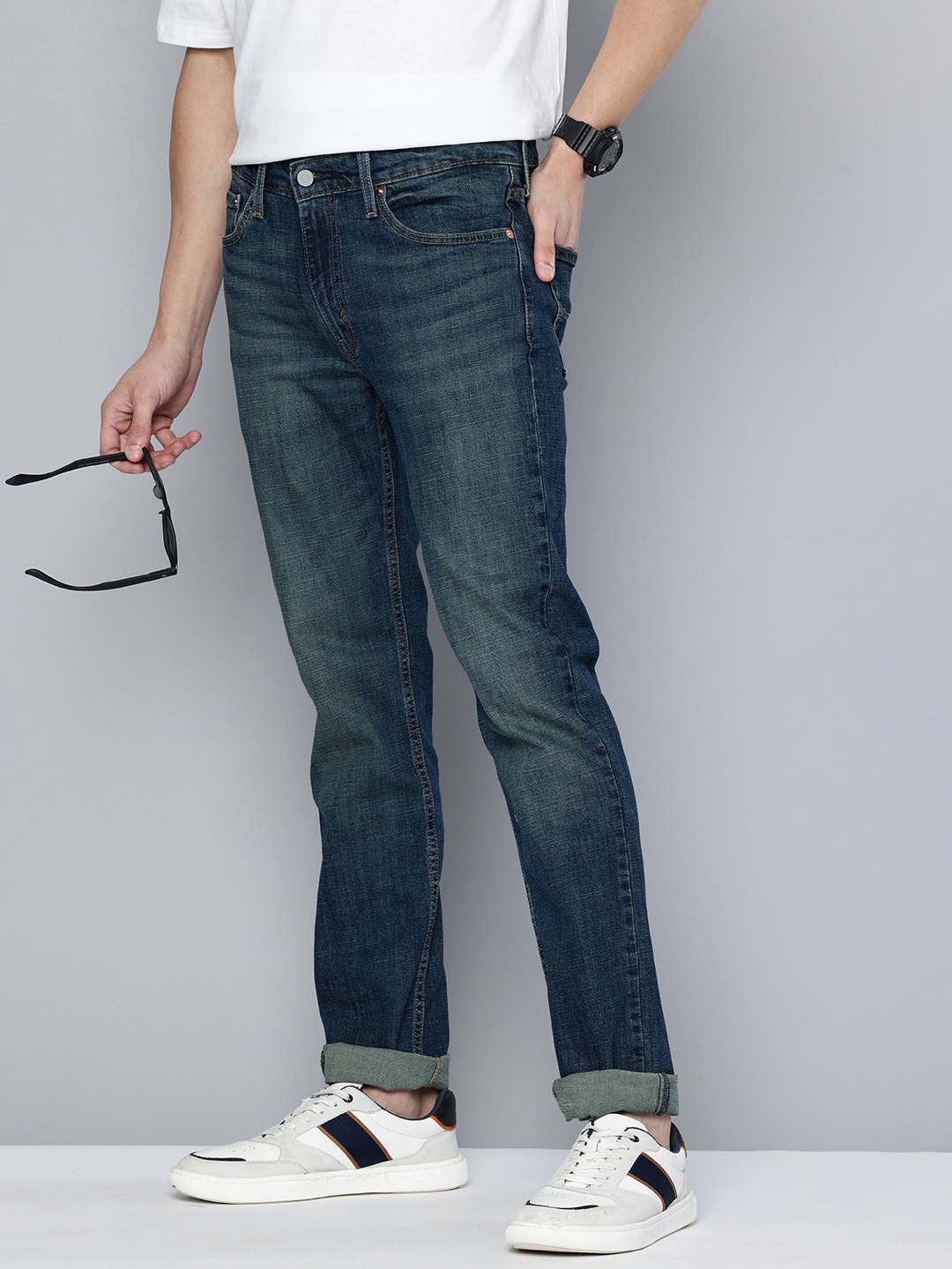 

Levis Men 511 Slim Fit Light Fade Stretchable Jeans, Blue