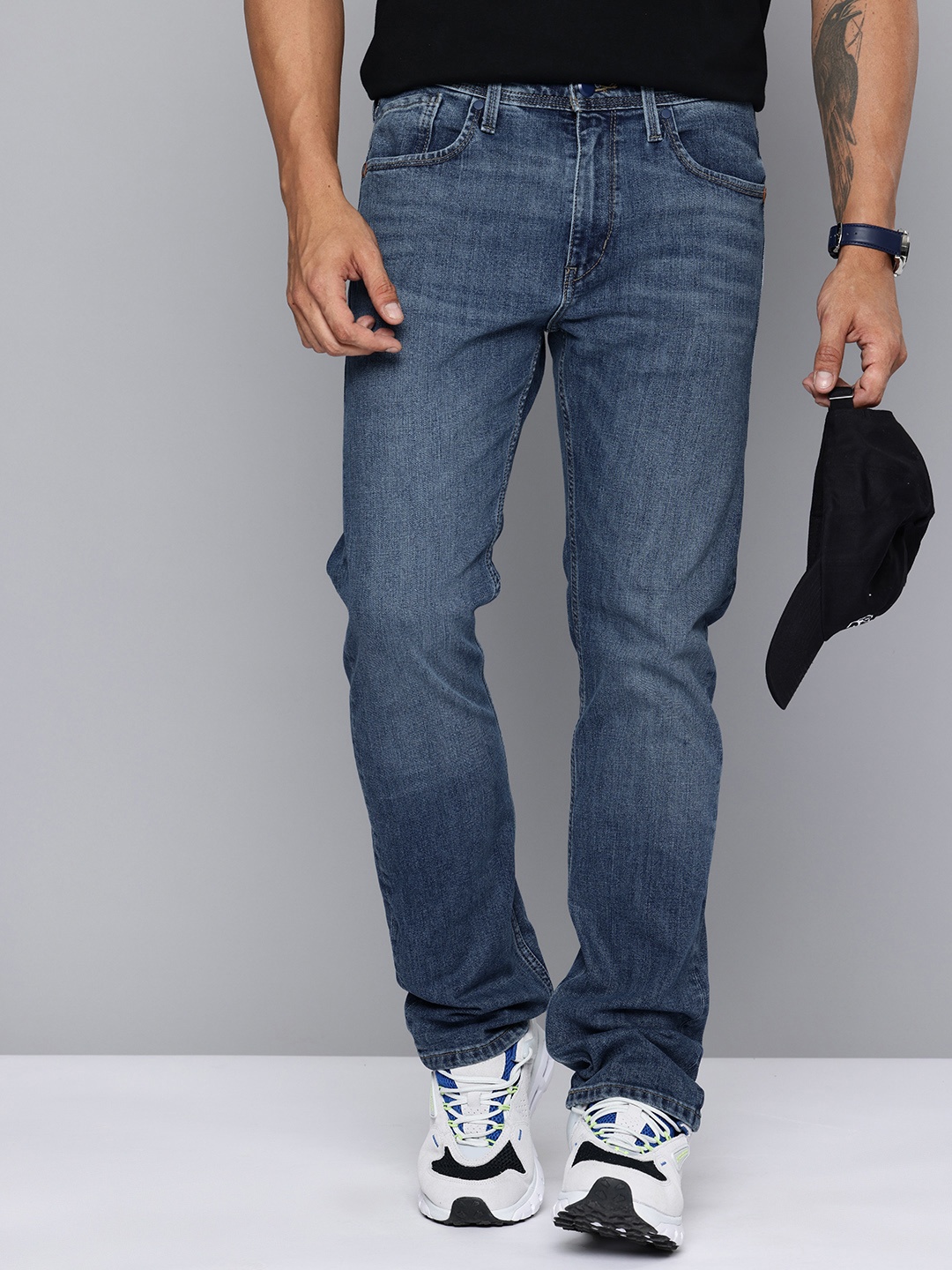 

Levis Men 513 Slim Straight Fit Light Fade Stretchable Jeans, Blue
