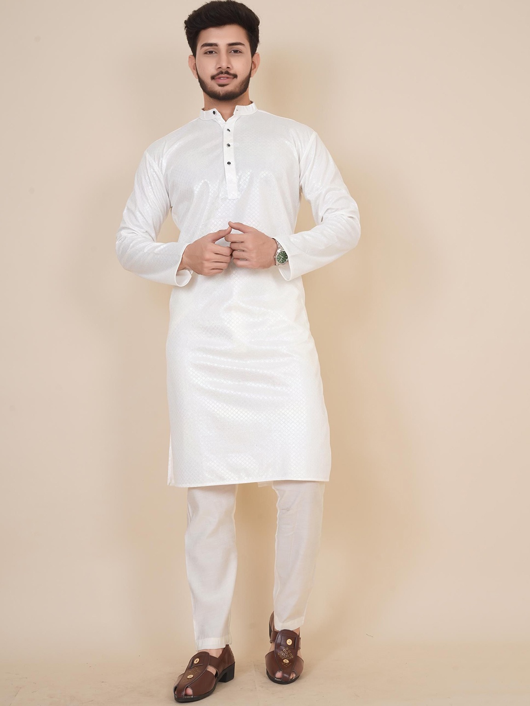 

BLURR Men Thread Work Kurta, White