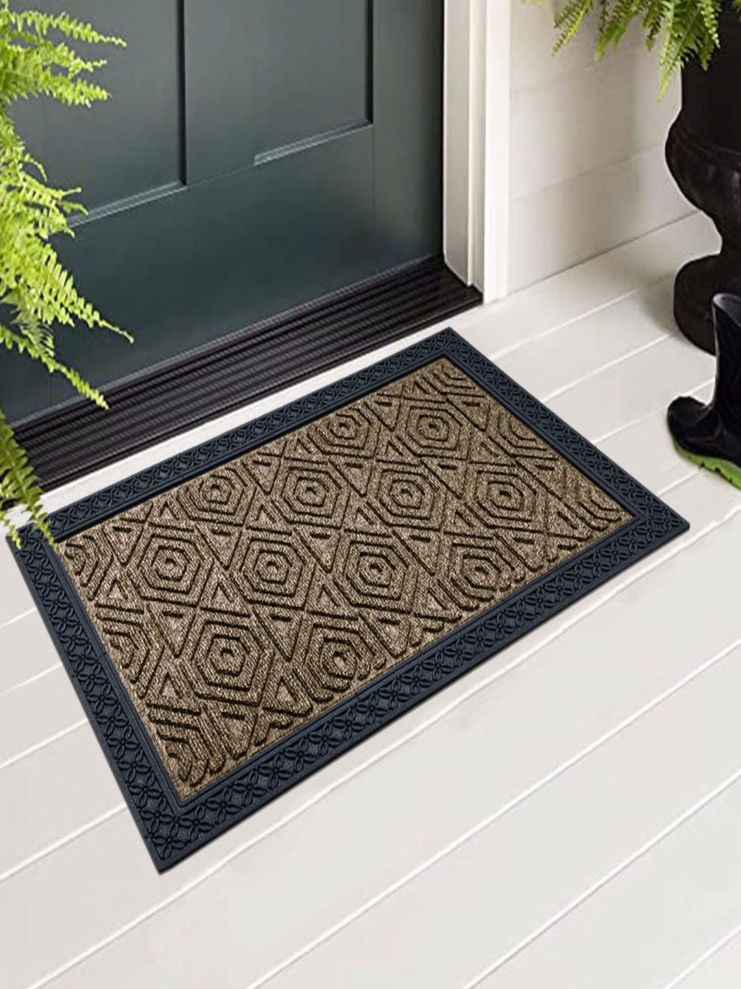 

LUXEHOME INTERNATIONAL Yellow & Black Hexagonal Patterned Rectangular Anti-Skid Doormat