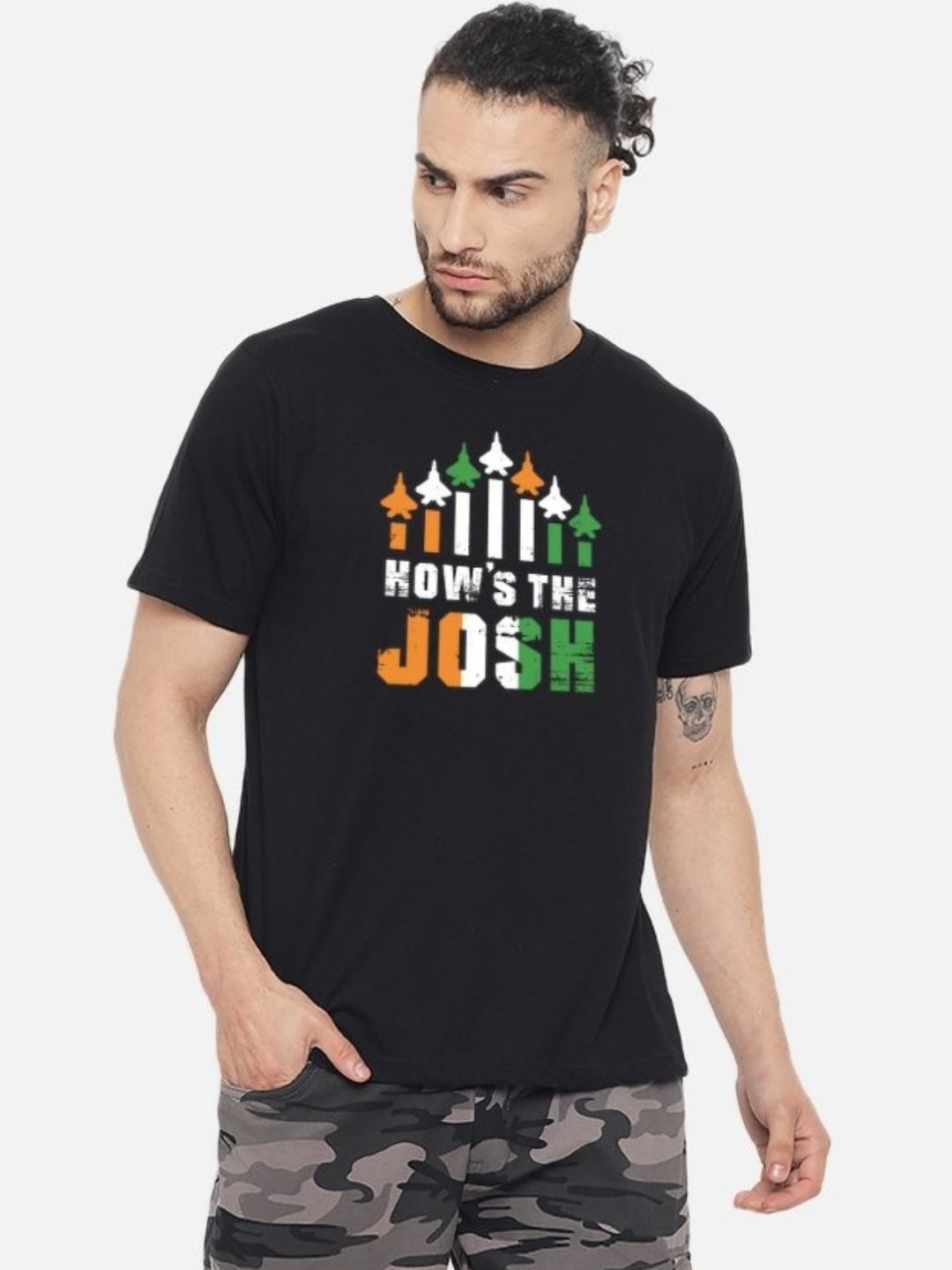 

FFLIRTYGO Men Printed Applique T-shirt, Black