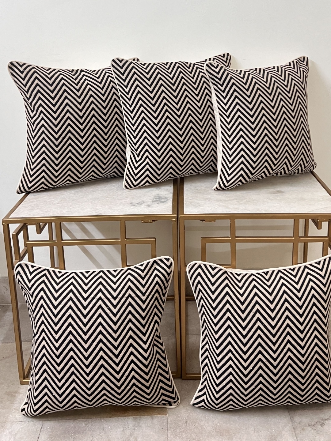 

DIHIKA Black & White 5 Pieces Geometric Printed Pure Cotton Square Cushion Covers