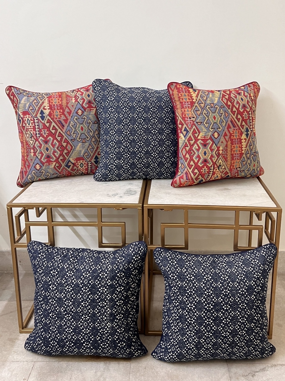 

DIHIKA Navy Blue & Burgundy 5 Pieces Geometric Printed Pure Cotton Square Cushion Covers