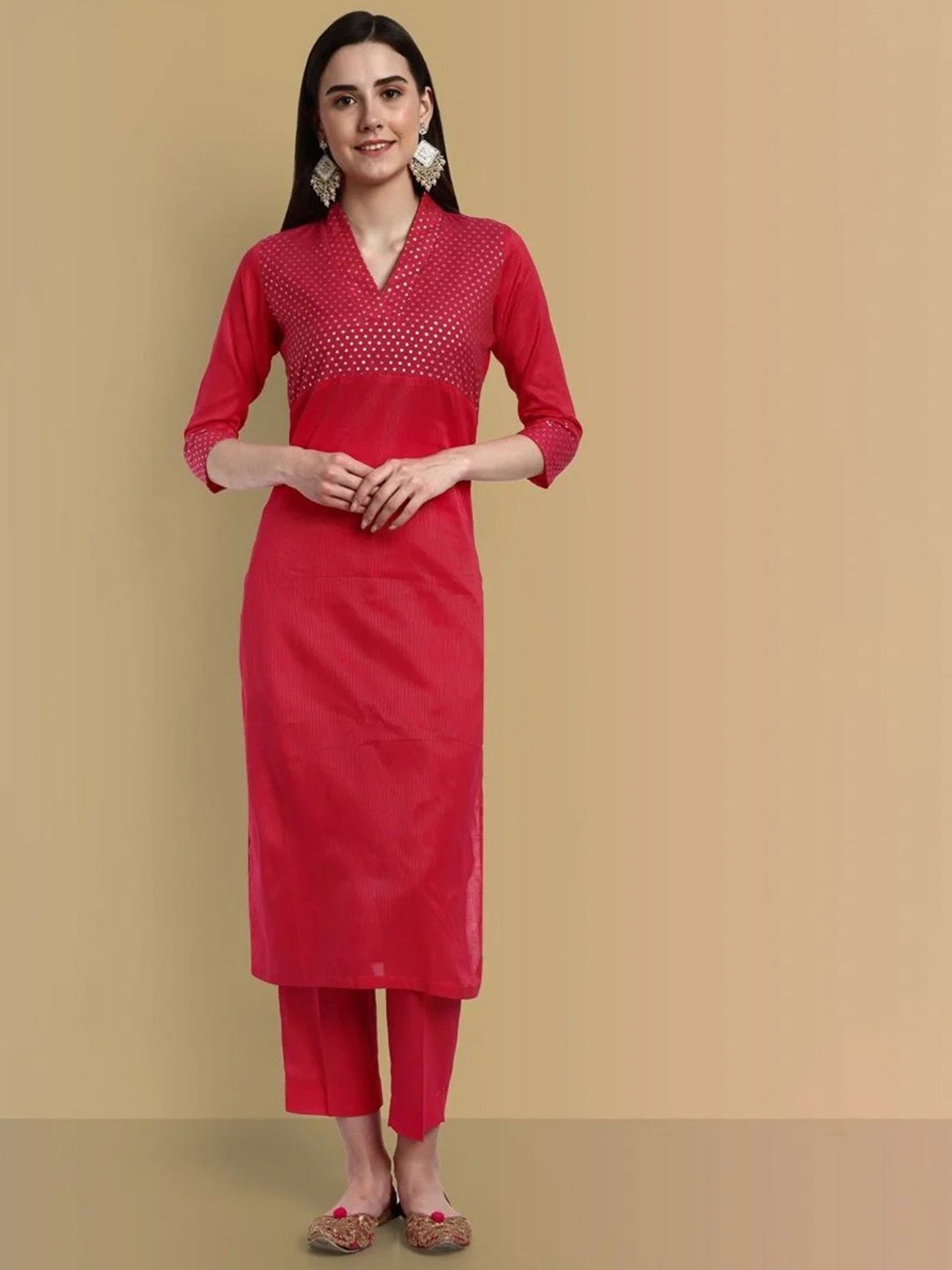 

Mera Rang Ethnic Motifs Printed V-Neck Chanderi Silk Kurta With Trousers, Red